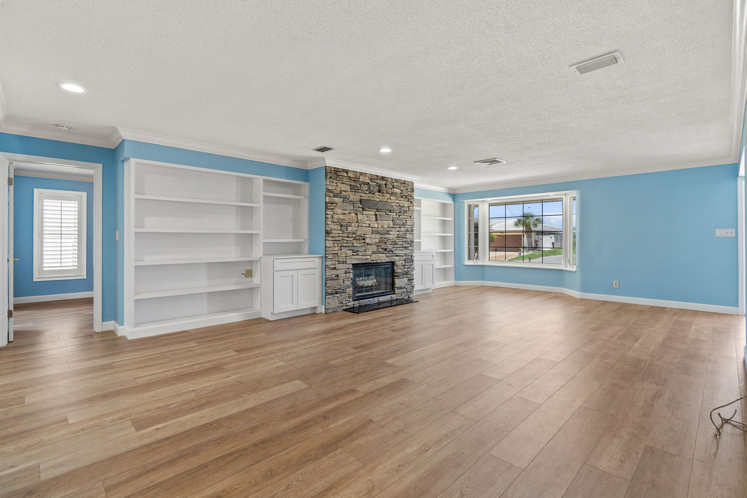 Seminole, Florida, 33772, United States, 3 Bedrooms Bedrooms, ,3 BathroomsBathrooms,Residential,For Sale,1900666