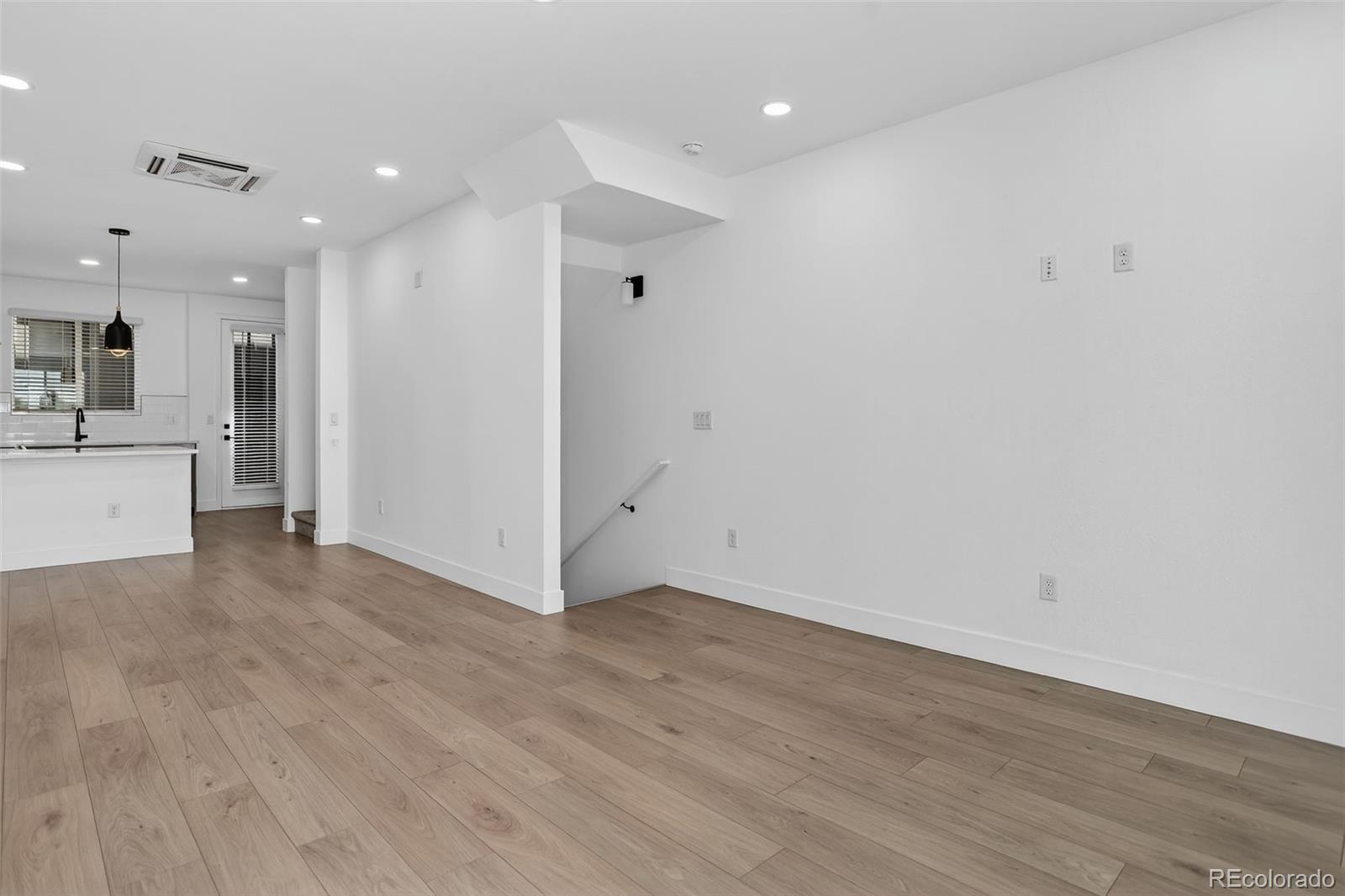 Denver, Colorado, 80212, United States, 2 Bedrooms Bedrooms, ,2 BathroomsBathrooms,Residential,For Sale,1997027