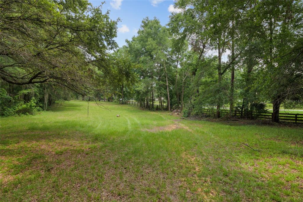 Newberry, Florida, 32669, United States, 3 Bedrooms Bedrooms, ,2 BathroomsBathrooms,Residential,For Sale,1847426