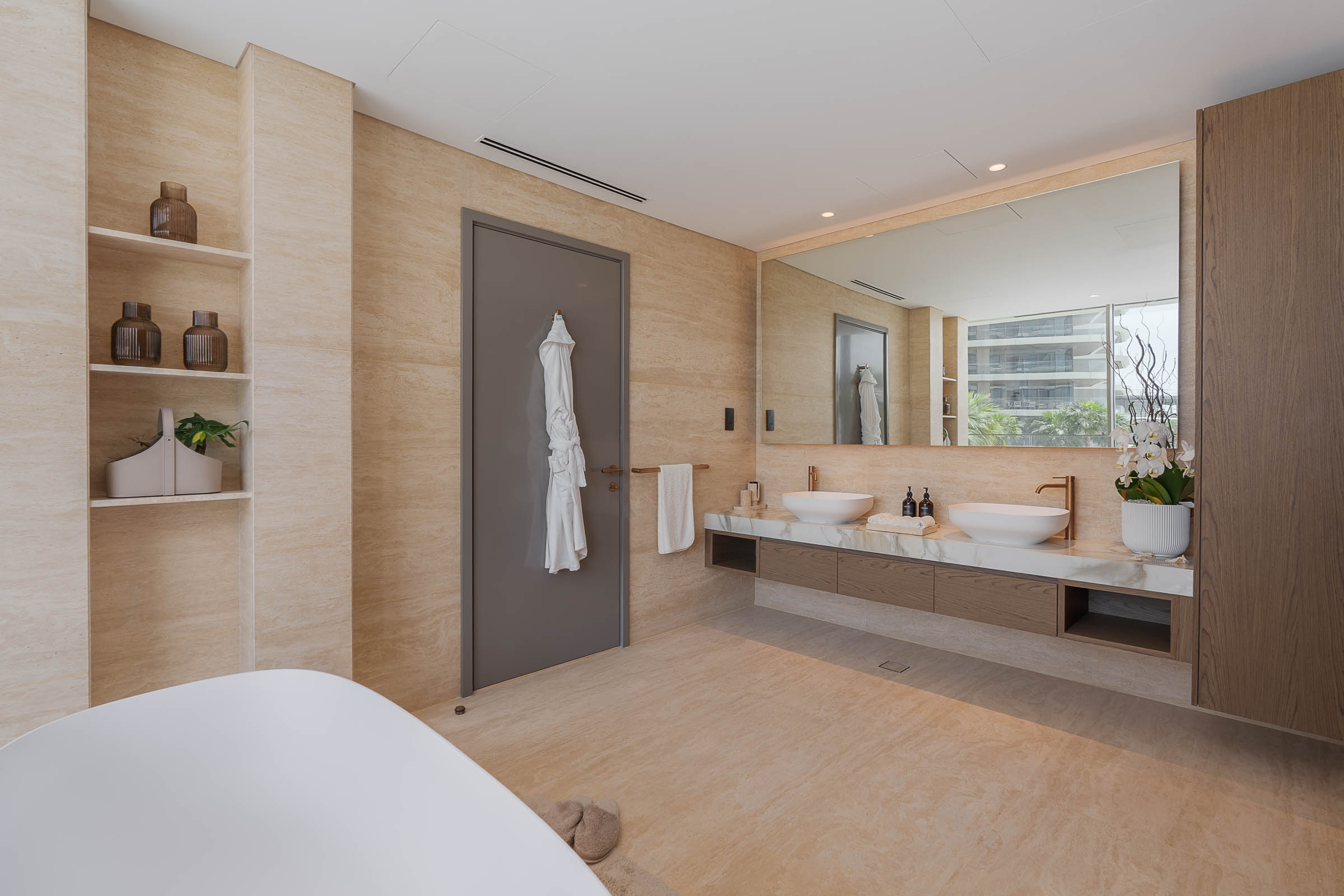  Brand-New Half-Floor Penthouse at Serenia Living - 物件實景