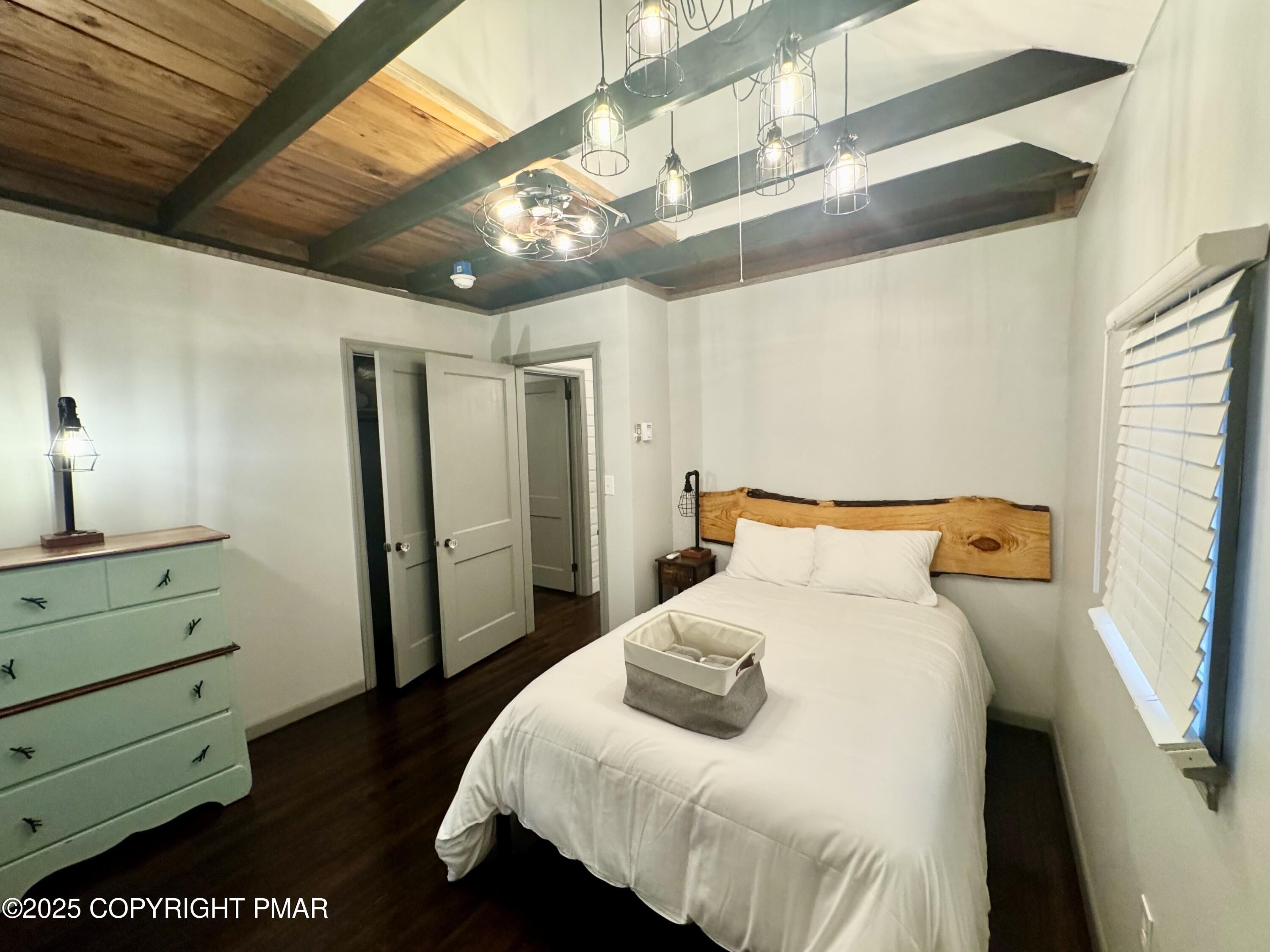 Lake Harmony, Pennsylvania, 18624, United States, 3 Bedrooms Bedrooms, ,2 BathroomsBathrooms,Residential,For Sale,2006106