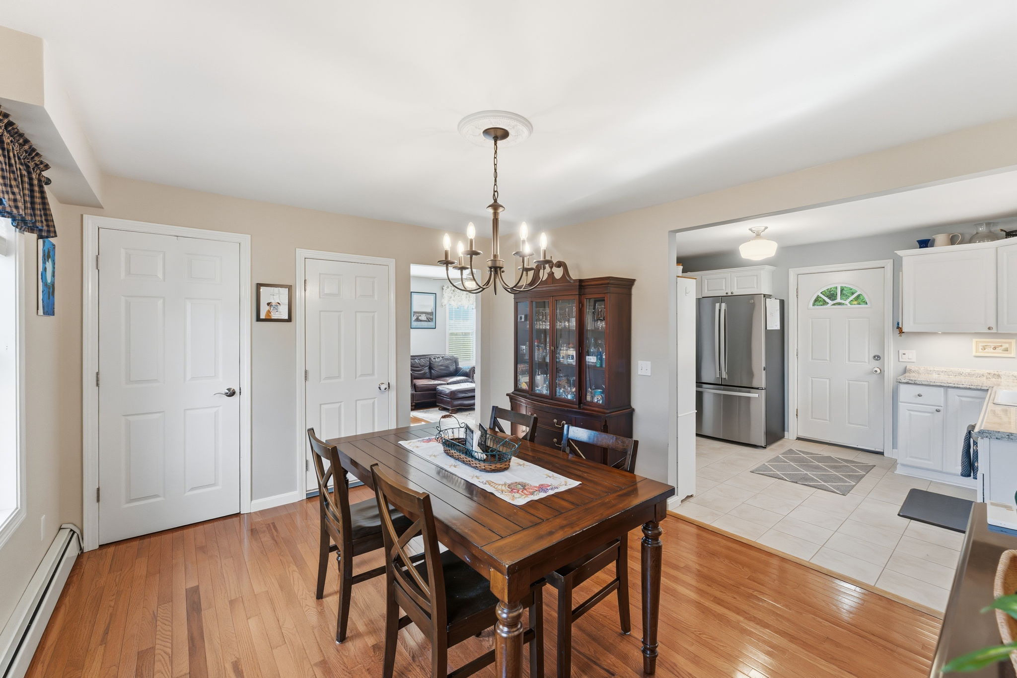 South Kingstown, Rhode Island, 02879, United States, 2 Bedrooms Bedrooms, ,2 BathroomsBathrooms,Residential,For Sale,1994423