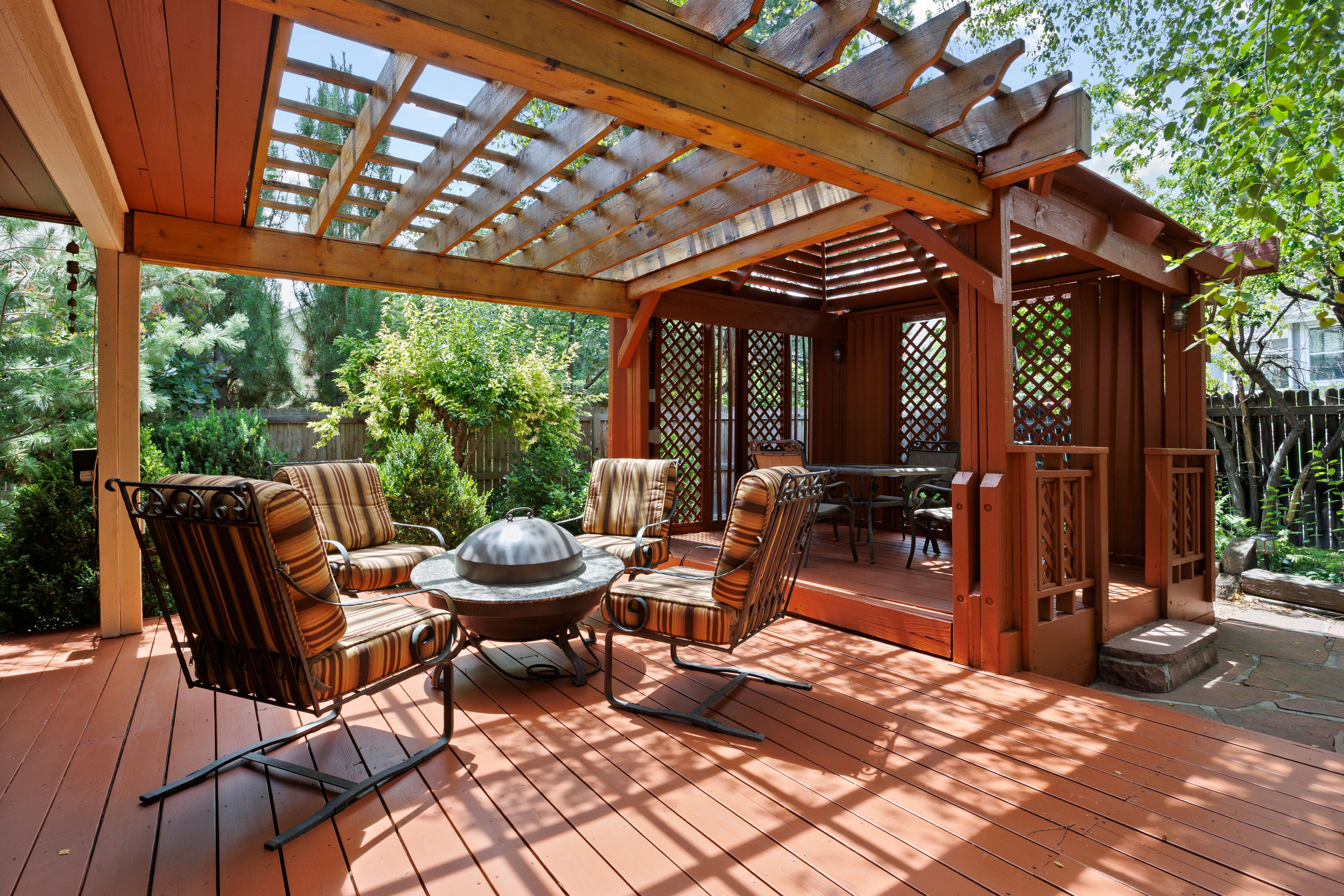  Updated Home with Private Yard & Equity Potential - 物件實景