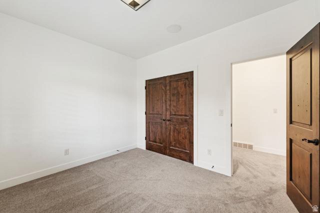 Kaysville, Utah, 84037, United States, 5 Bedrooms Bedrooms, ,4 BathroomsBathrooms,Residential,For Sale,1987115