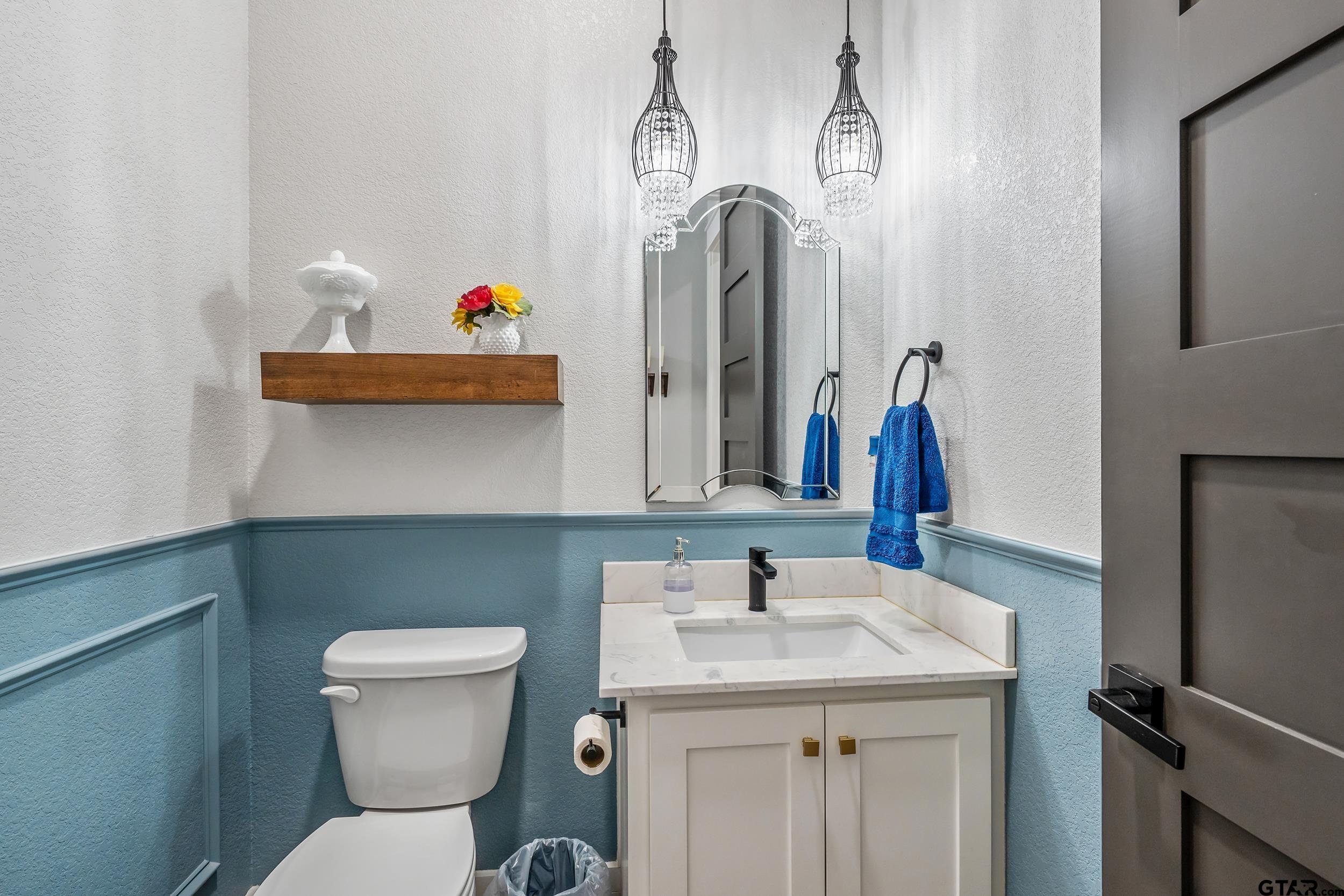 Mineola, Texas, 75773, United States, 3 Bedrooms Bedrooms, ,3 BathroomsBathrooms,Residential,For Sale,1951277