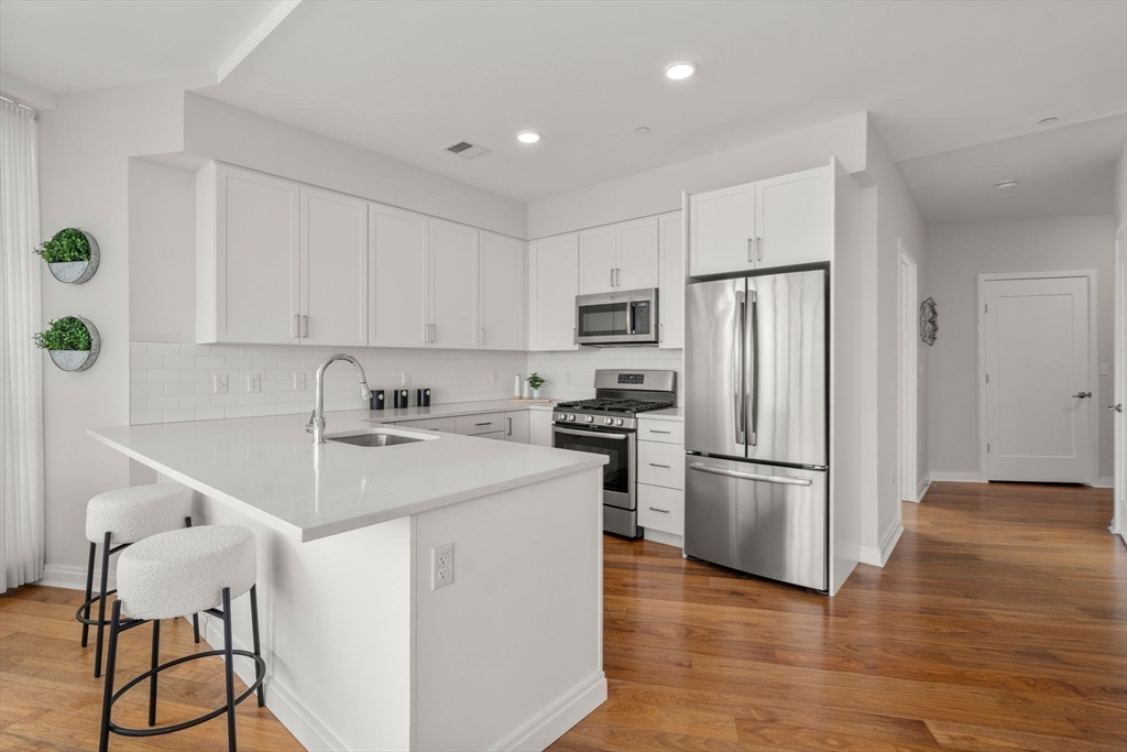 Boston, Massachusetts, 02130, United States, 2 Bedrooms Bedrooms, ,2 BathroomsBathrooms,Residential,For Sale,1940370