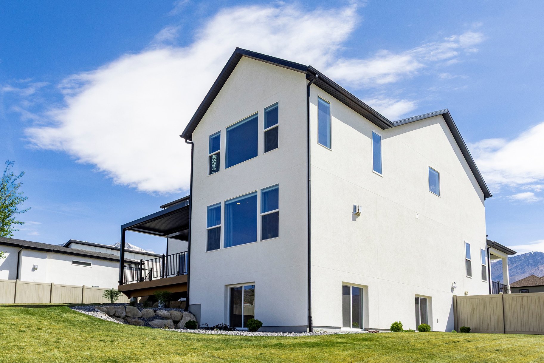  Practically Brand New Home in Highland, with Stunning Mountain Views - 物件實景