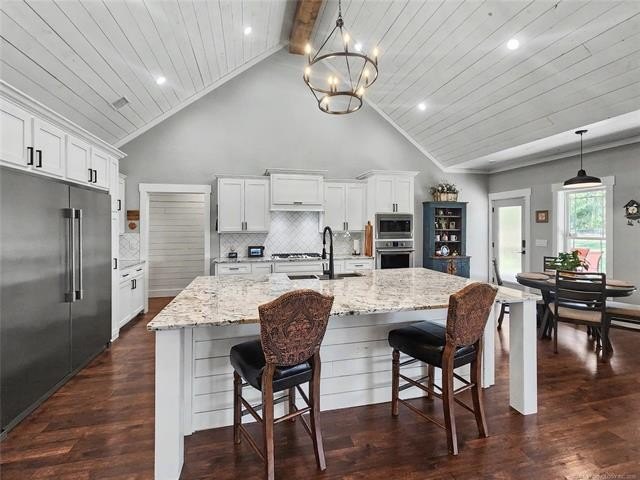 Tahlequah, Oklahoma, 74464, United States, 4 Bedrooms Bedrooms, ,4 BathroomsBathrooms,Residential,For Sale,2040103