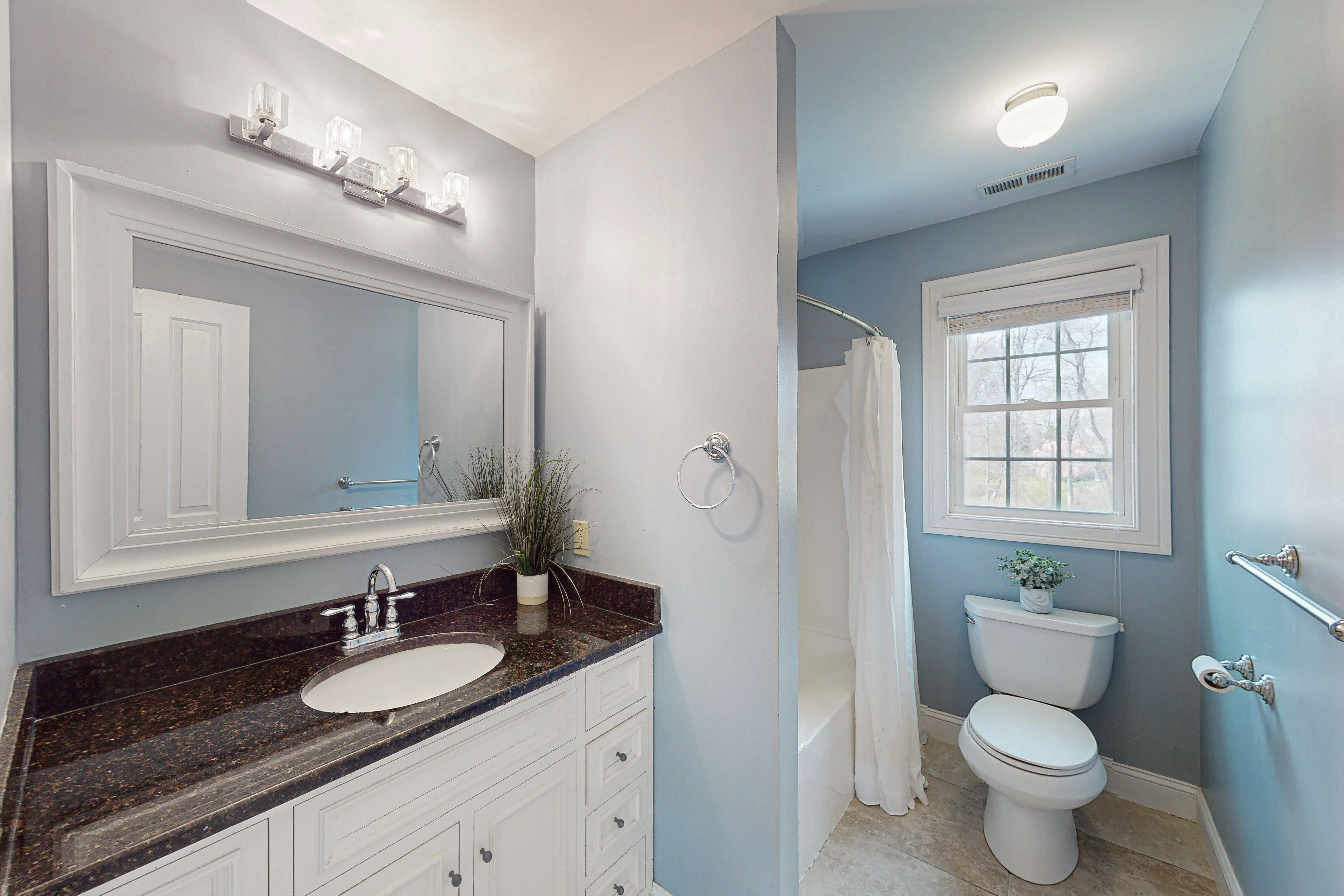  Magnificent Updated Colonial - 物件實景