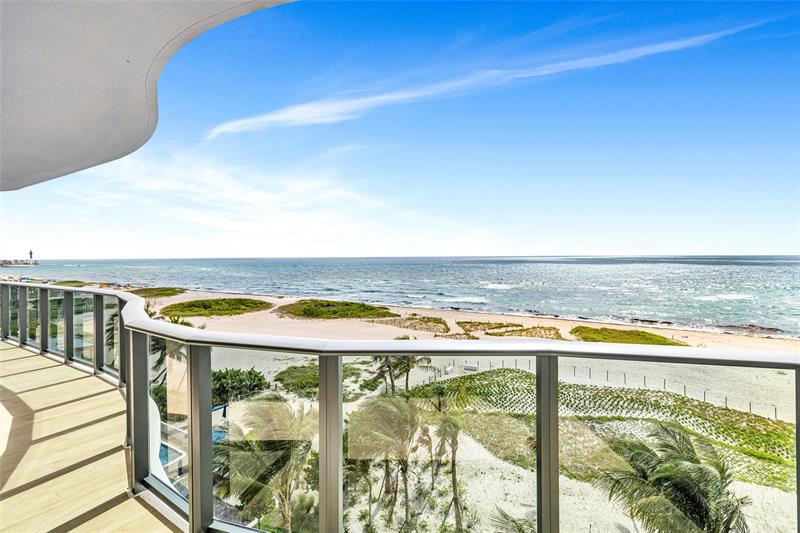 Pompano Beach, Florida, 33062, United States, 3 Bedrooms Bedrooms, ,4 BathroomsBathrooms,Residential,For Sale,1903795