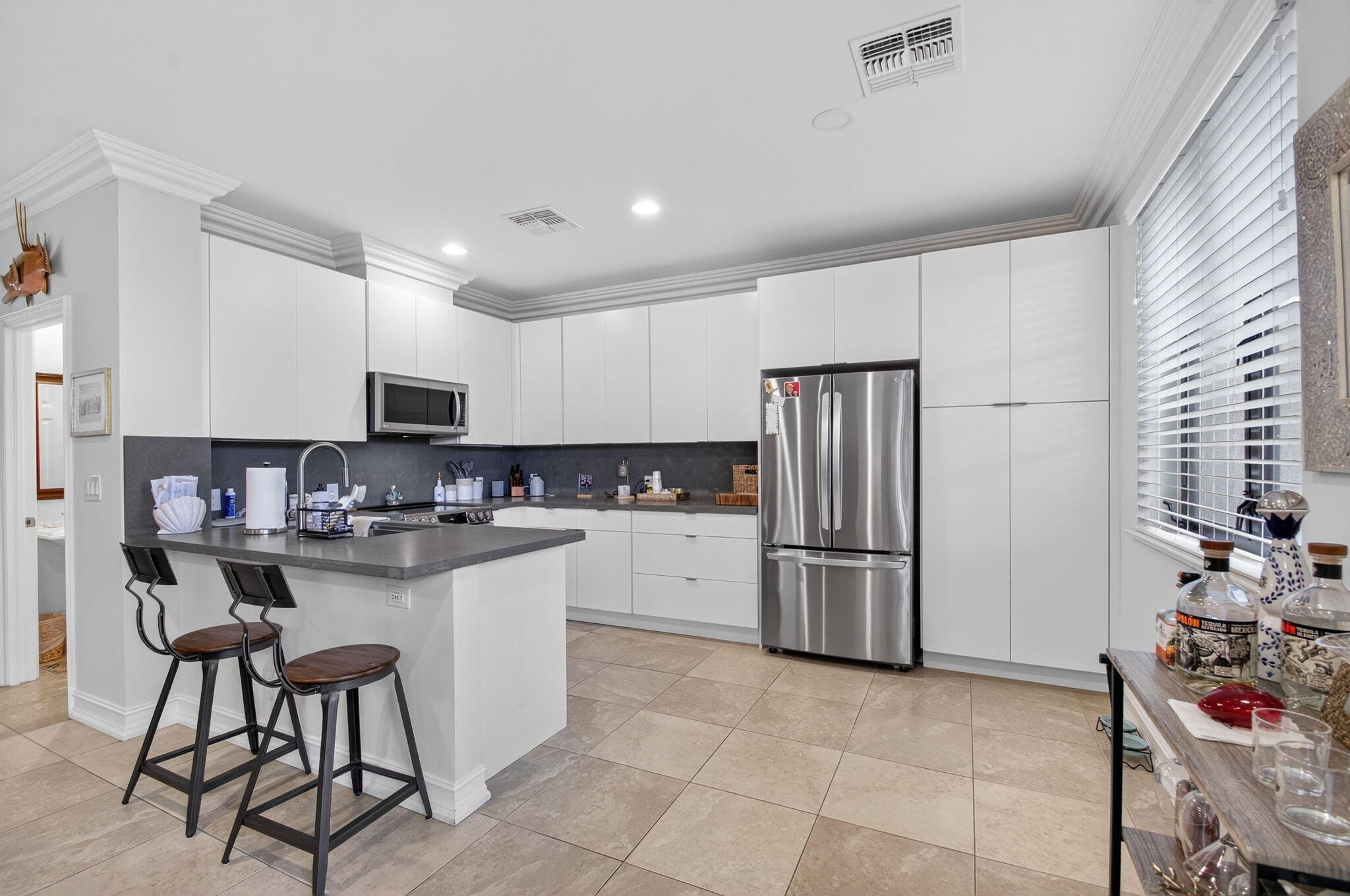 Hypoluxo, Florida, 33462, United States, 3 Bedrooms Bedrooms, ,3 BathroomsBathrooms,Residential,For Sale,1981527