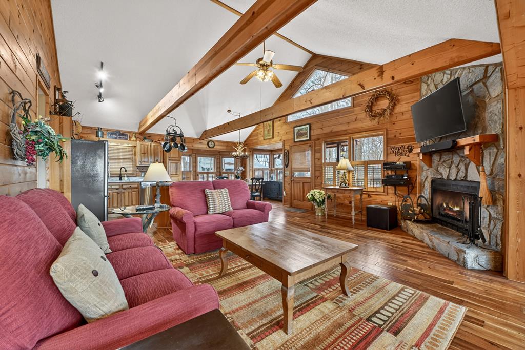 Ellijay, Georgia, 30536, United States, 4 Bedrooms Bedrooms, ,3 BathroomsBathrooms,Residential,For Sale,2003227