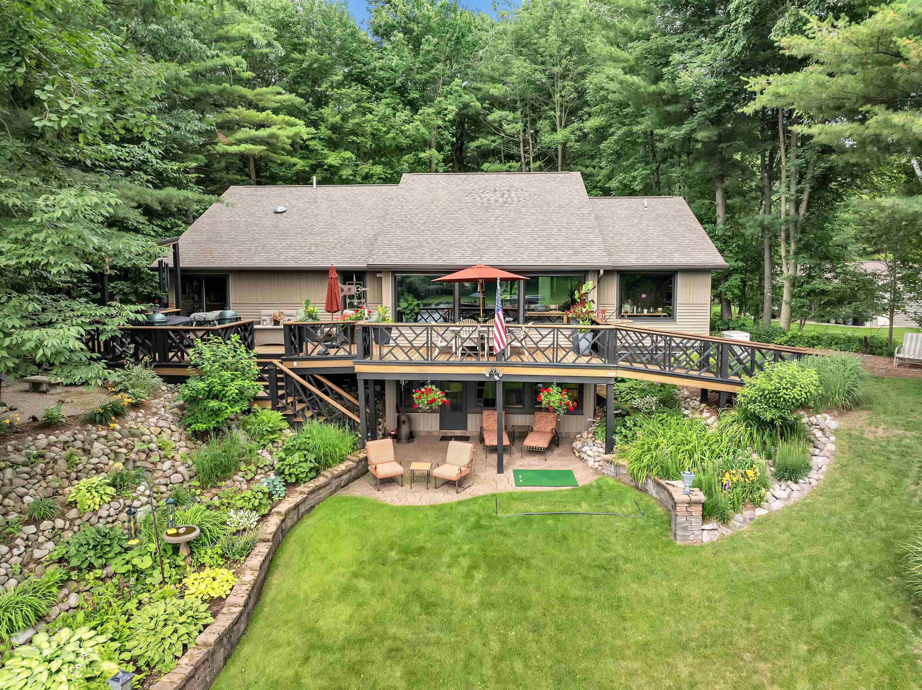 SHAWANO, Wisconsin, 54166, United States, 5 Bedrooms Bedrooms, ,3 BathroomsBathrooms,Residential,For Sale,1912460