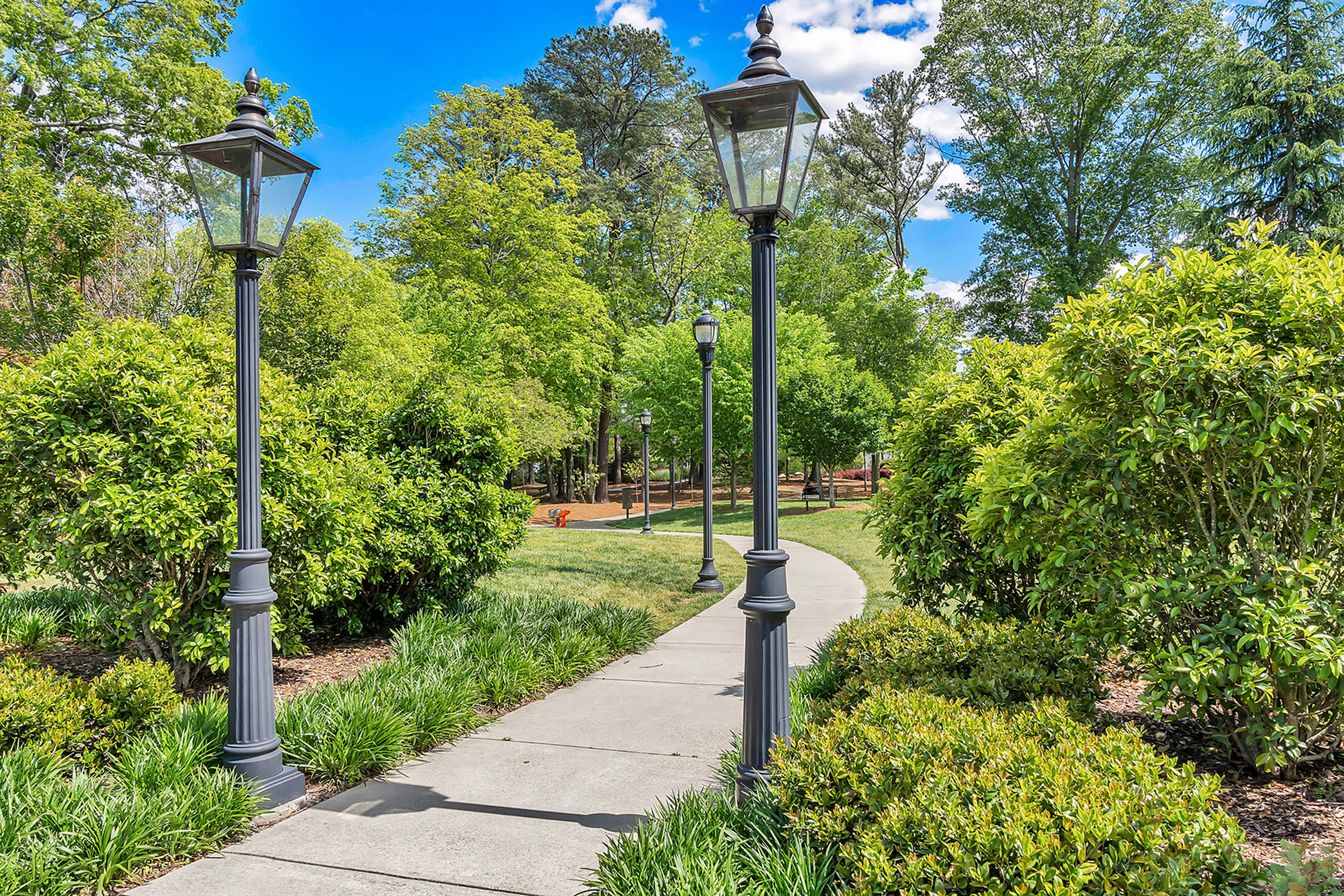  Exceptional New Home Located in Sought-After Communities in Downtown Alpharetta - 物件實景