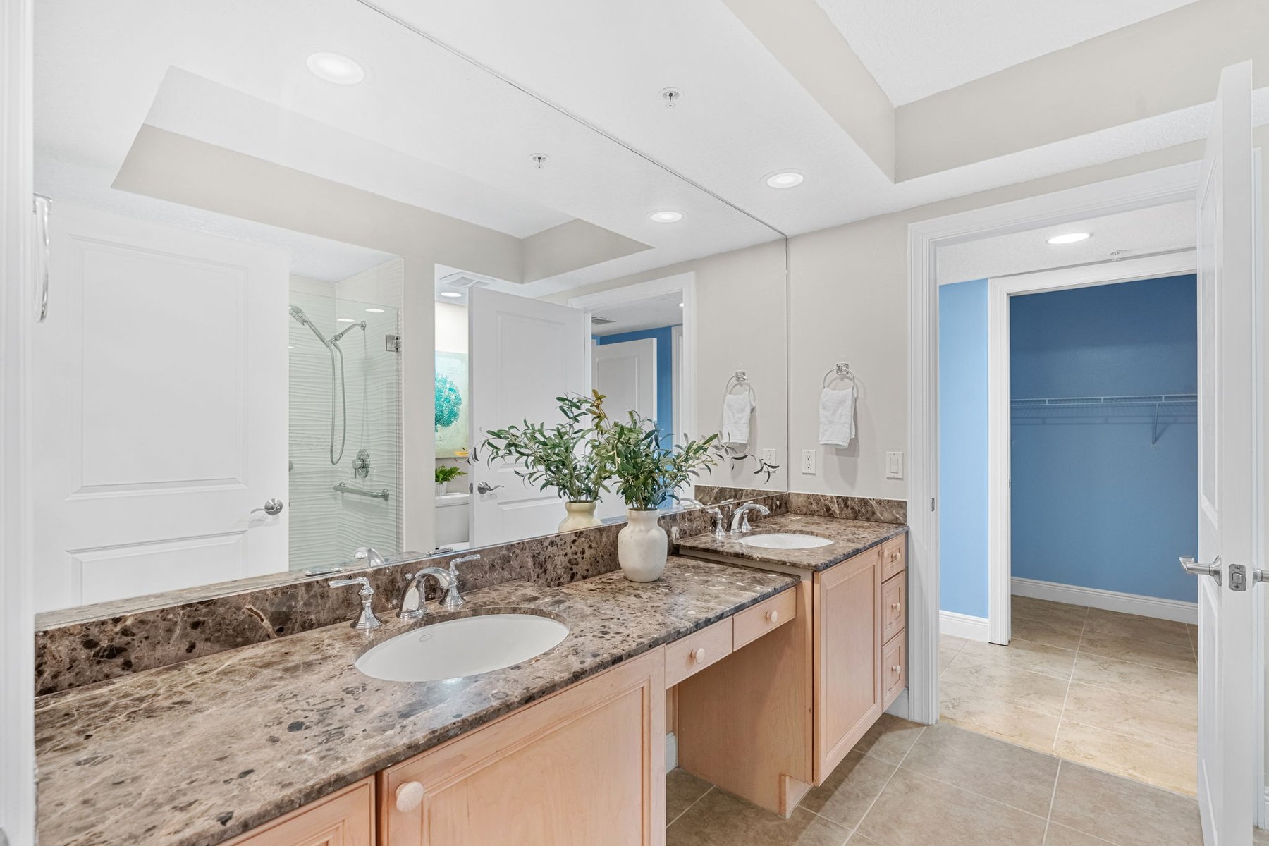  410 Hayes Avenue, #402, Cocoa Beach, FL, 32931 - 物件實景