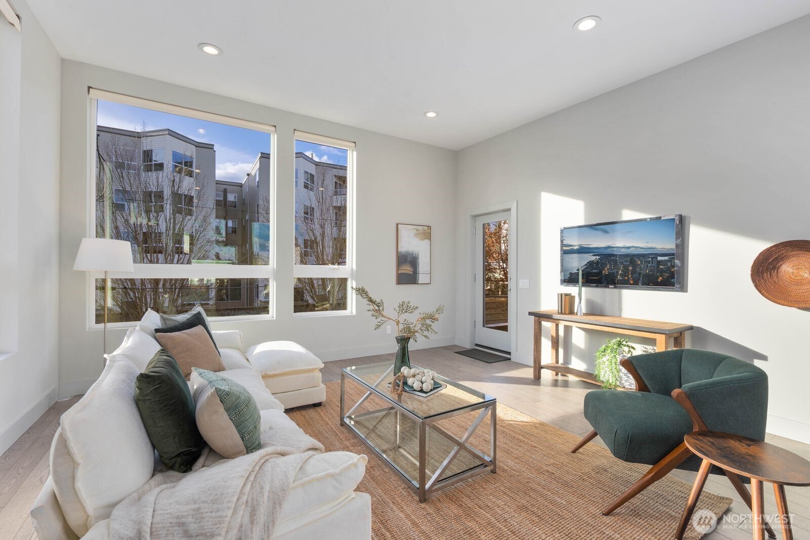 Seattle, Washington, 98103, United States, 3 Bedrooms Bedrooms, ,2 BathroomsBathrooms,Residential,For Sale,1990926