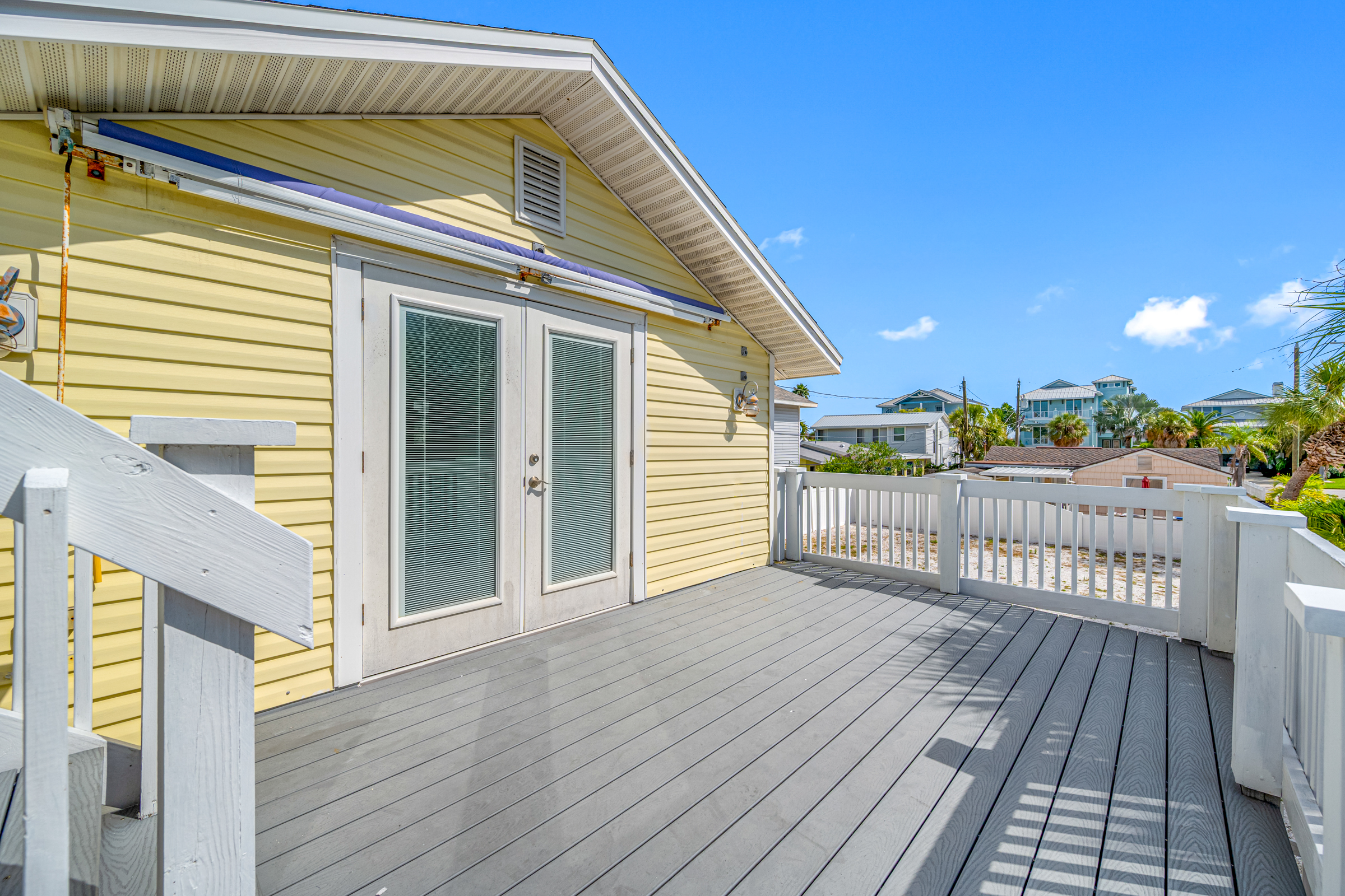 Treasure Island, Florida, 33706, United States, 3 Bedrooms Bedrooms, ,2 BathroomsBathrooms,Residential,For Sale,1983263