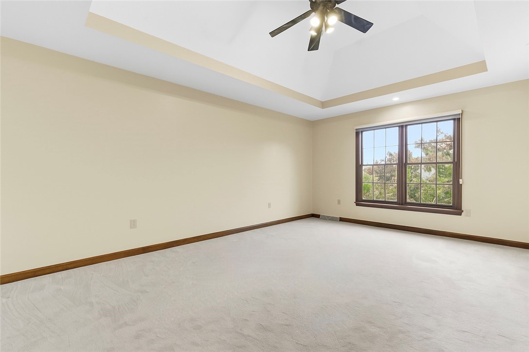 Robinson Twp, Pennsylvania, 15136, United States, 4 Bedrooms Bedrooms, ,4 BathroomsBathrooms,Residential,For Sale,1992157