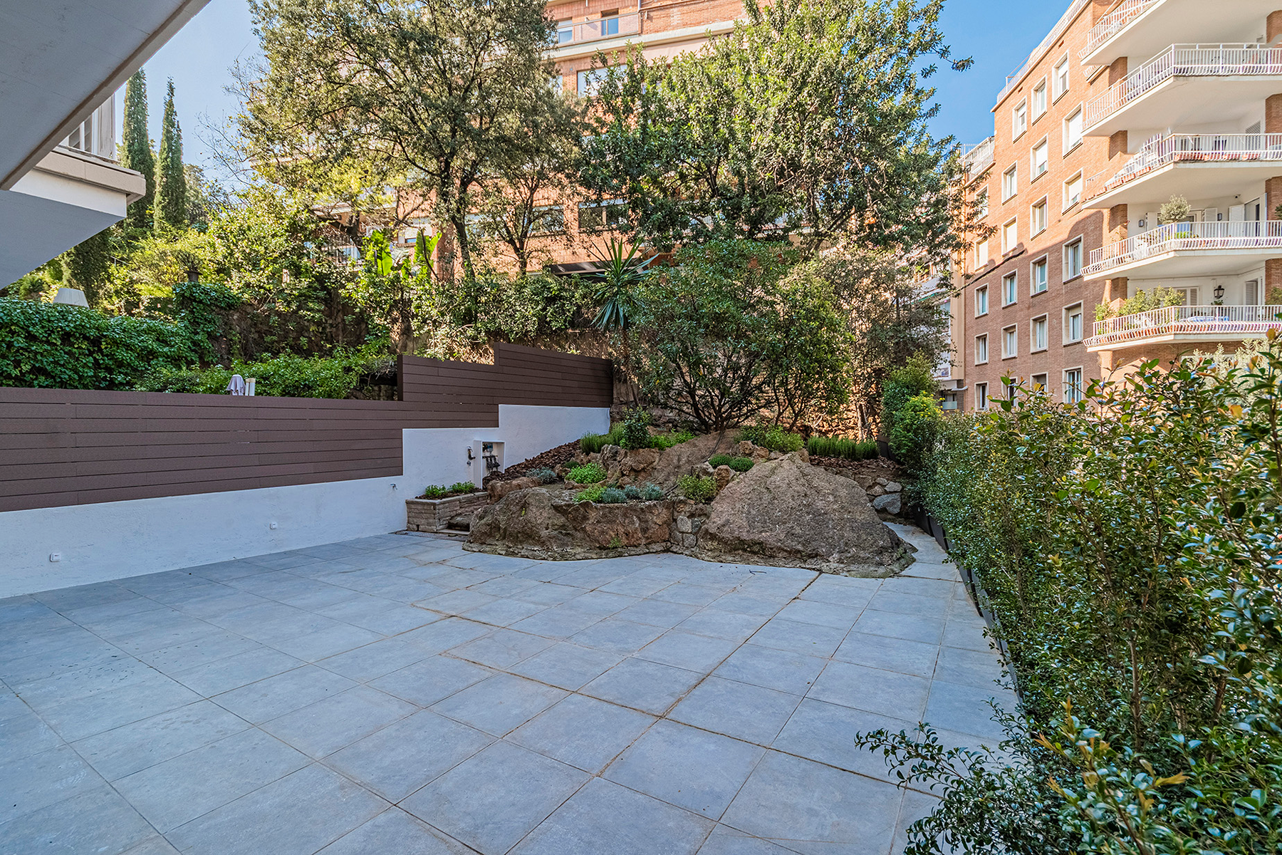  Fantastic renovated flat with large garden at the living room level - 物件實景
