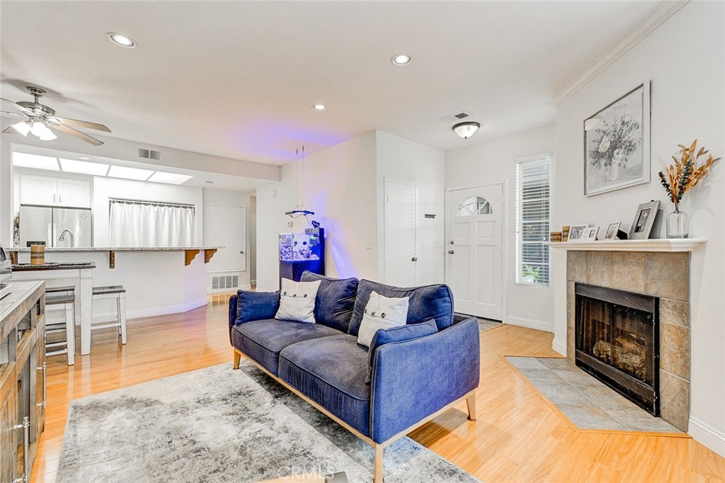 Garden Grove, California, 92843, United States, 2 Bedrooms Bedrooms, ,2 BathroomsBathrooms,Residential,For Sale,1962454