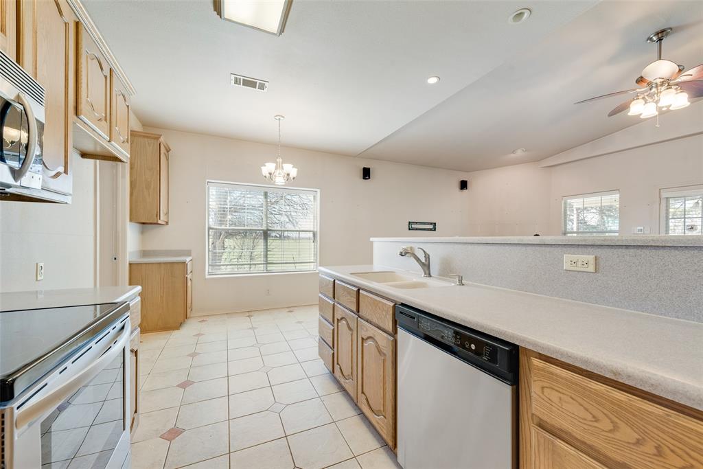 Mesquite, Texas, 75126, United States, 2 Bedrooms Bedrooms, ,2 BathroomsBathrooms,Residential,For Sale,1937692