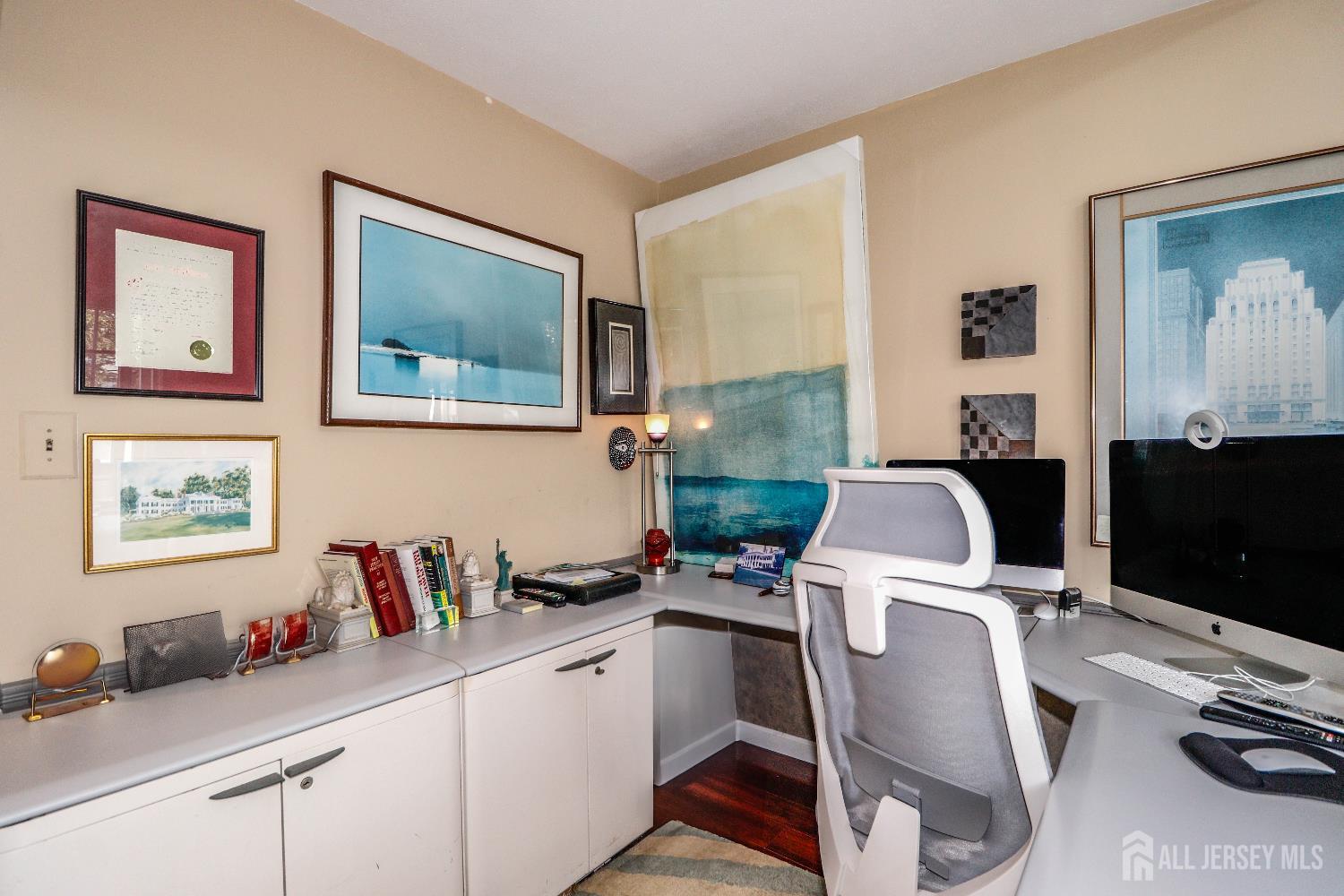 Sayreville, New Jersey, 08859, United States, 2 Bedrooms Bedrooms, ,3 BathroomsBathrooms,Residential,For Sale,1963206