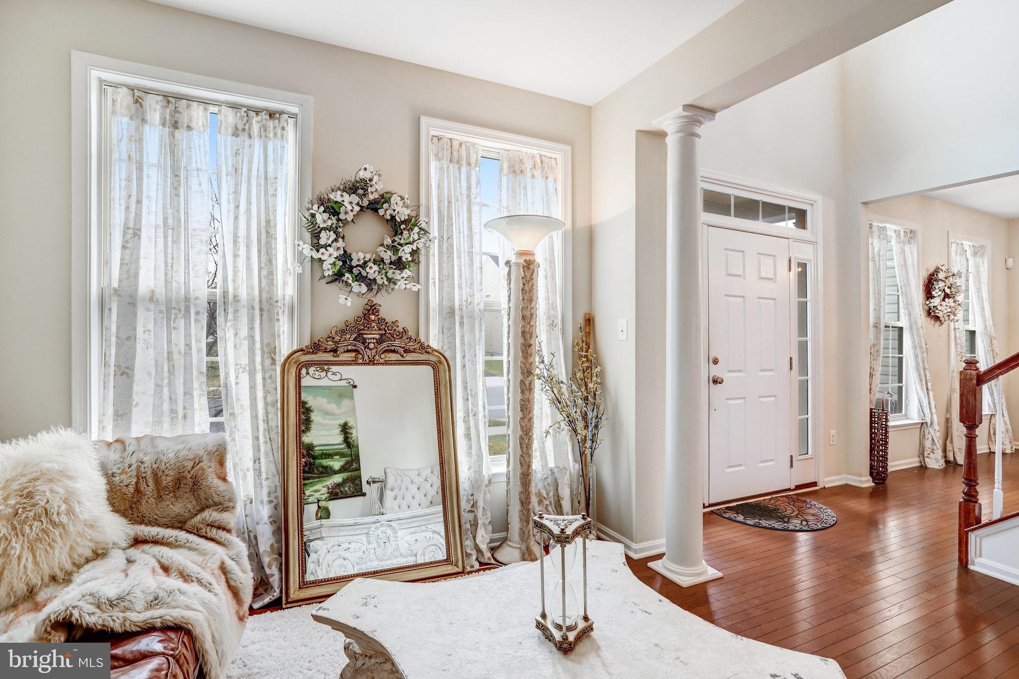 Lanham, Maryland, 20706, United States, 6 Bedrooms Bedrooms, ,5 BathroomsBathrooms,Residential,For Sale,2002849