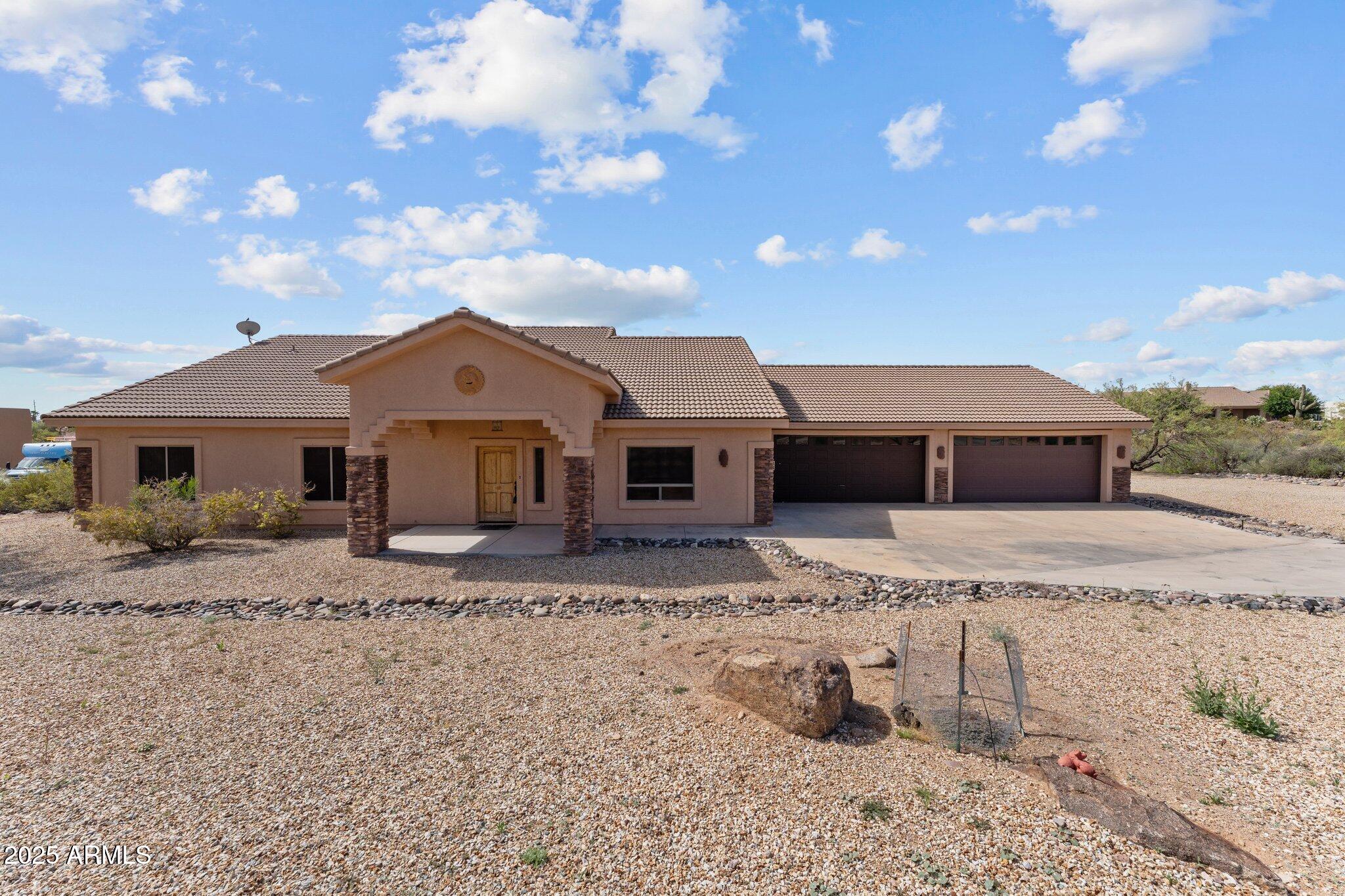 Wickenburg, Arizona, 85390, United States, 3 Bedrooms Bedrooms, ,3 BathroomsBathrooms,Residential,For Sale,1881788