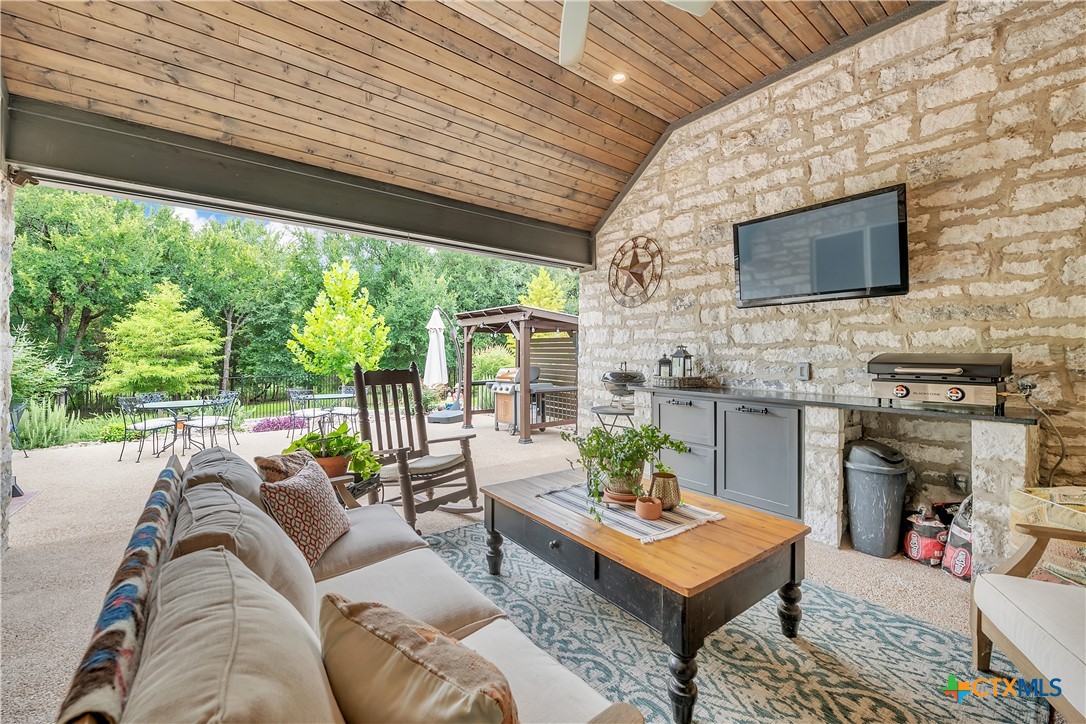 Salado, Texas, 76571, United States, 4 Bedrooms Bedrooms, ,3 BathroomsBathrooms,Residential,For Sale,1895427