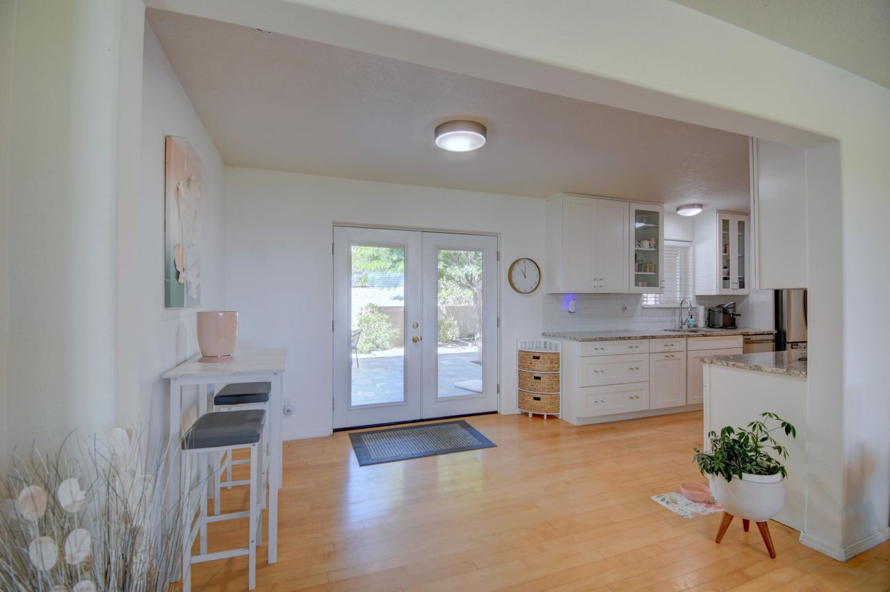 Edgewood, New Mexico, 87015, United States, 3 Bedrooms Bedrooms, ,2 BathroomsBathrooms,Residential,For Sale,1890562