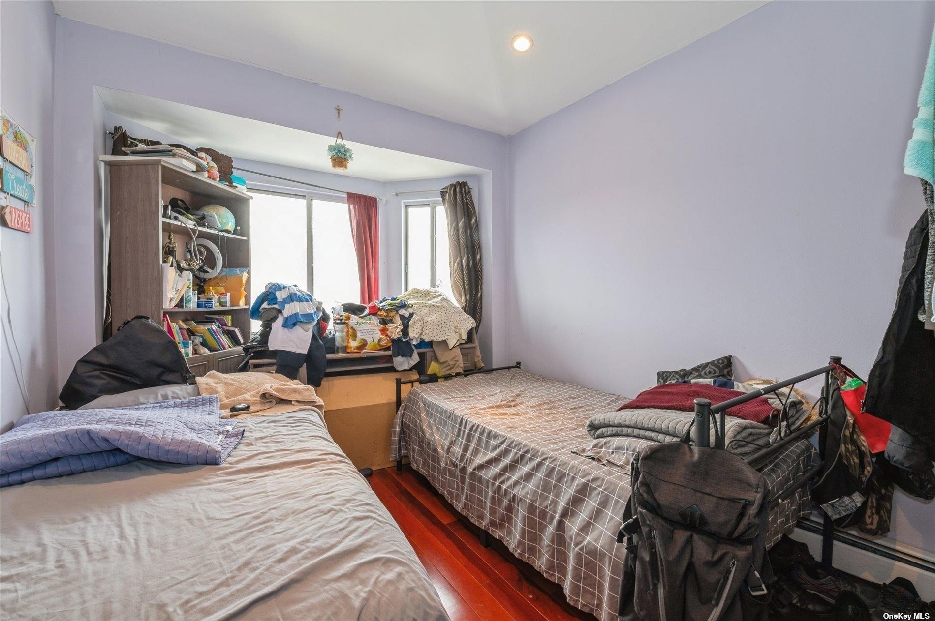 Brooklyn, New York, 11236, United States, 3 Bedrooms Bedrooms, ,2 BathroomsBathrooms,Residential,For Sale,1743258