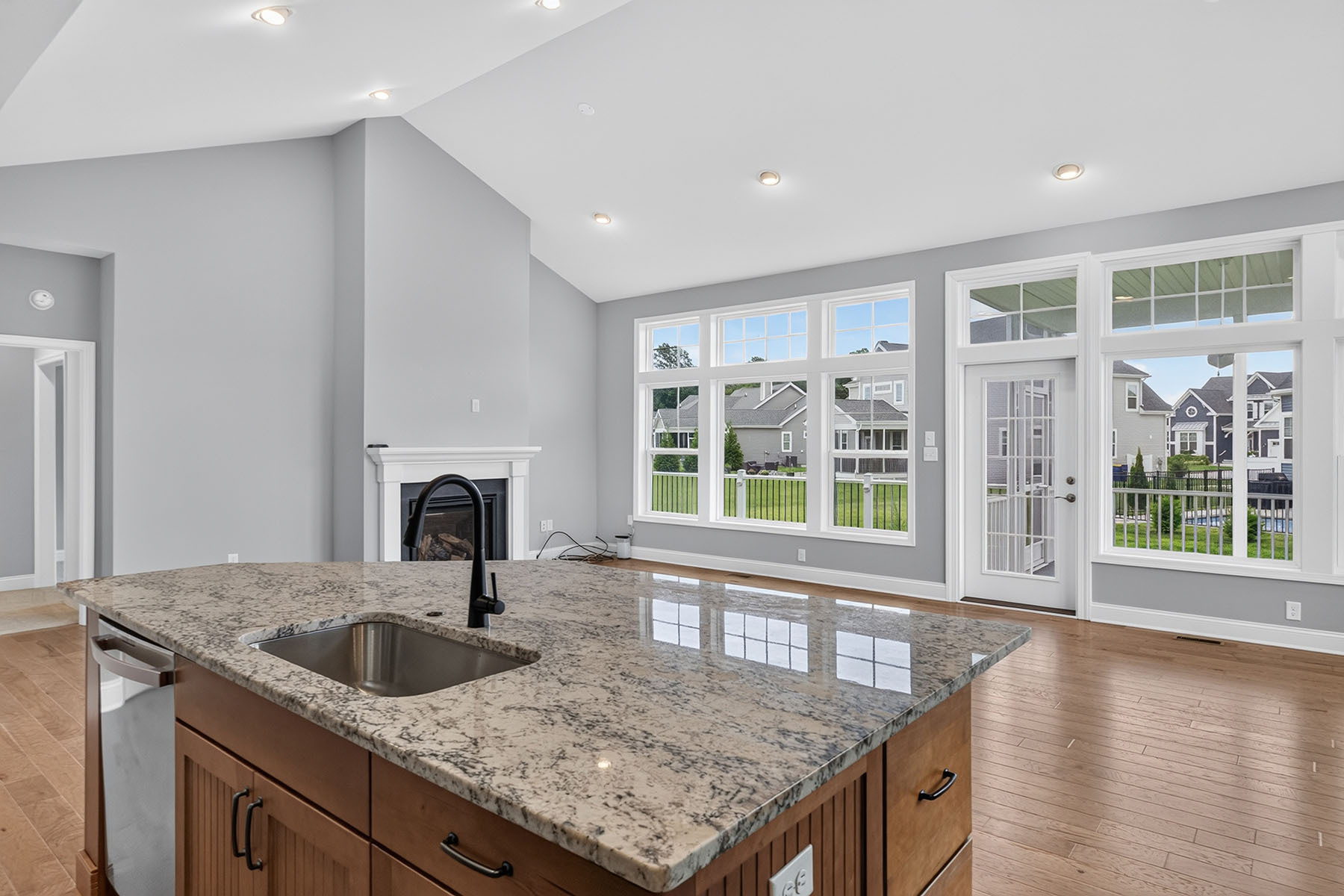  24174 Bunting Circle - 物件實景