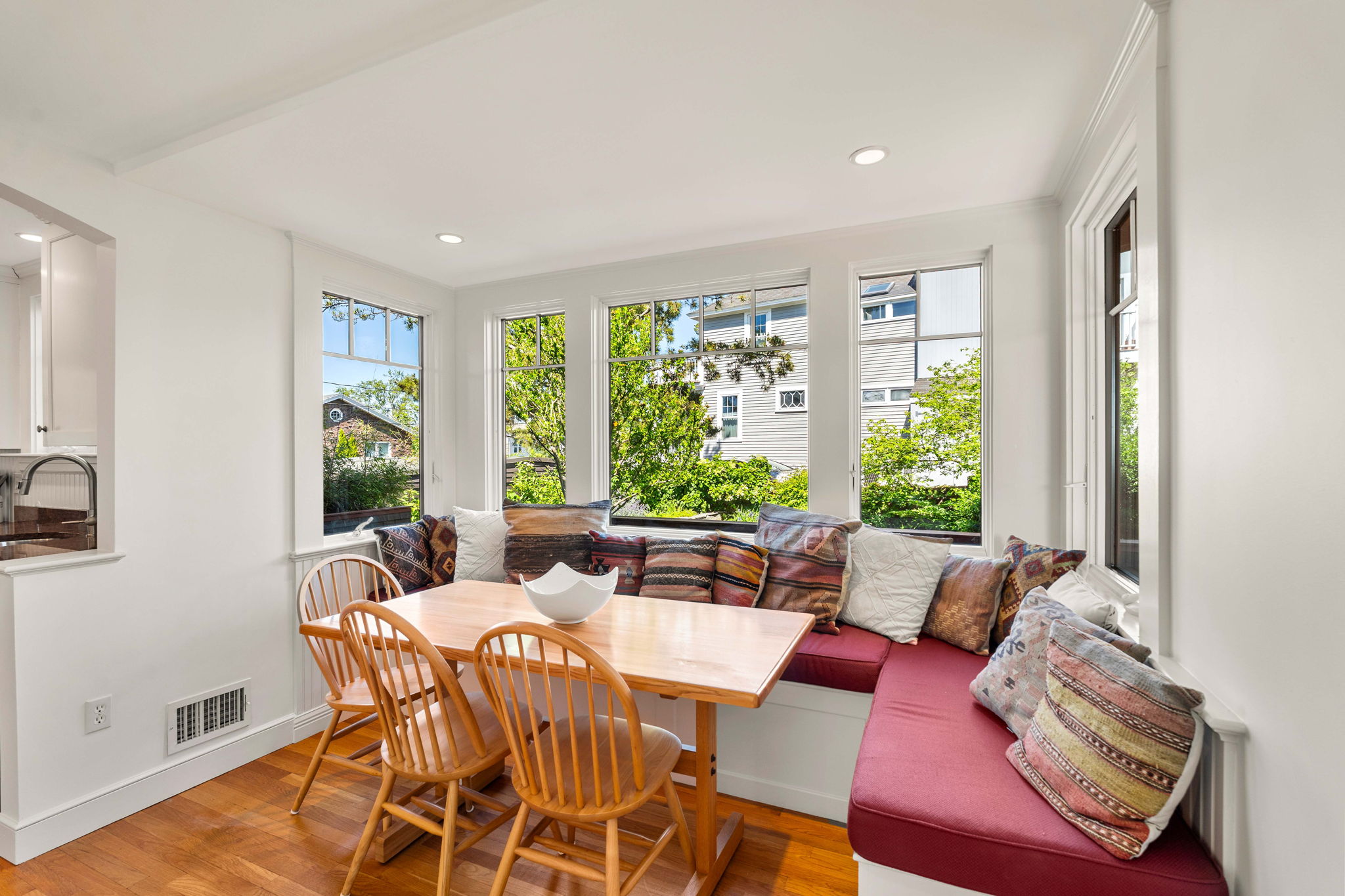  26 Karolyn Circle, Nahant, MA, 01908 - 物件實景