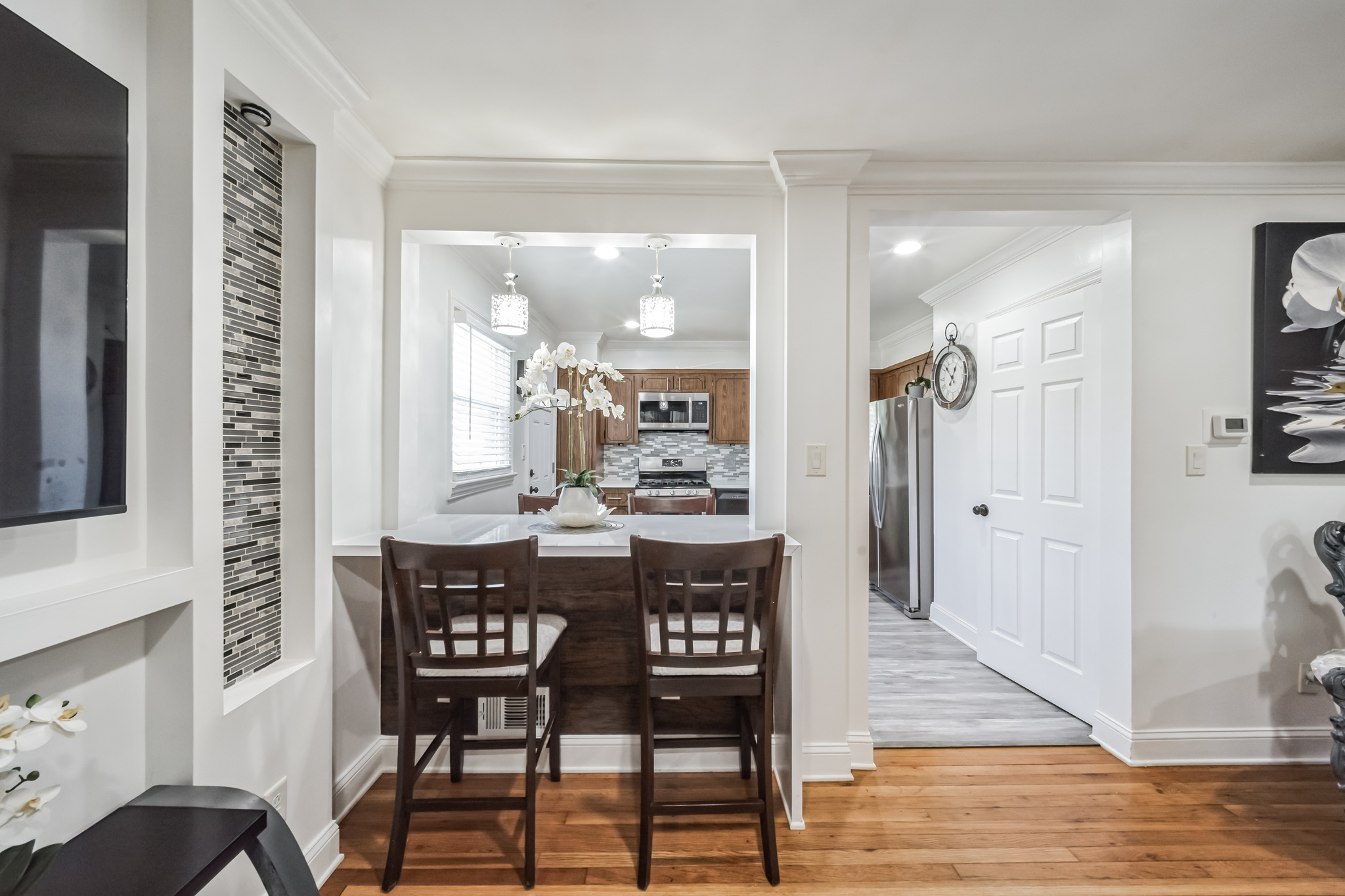 Elmwood Park, New Jersey, 07407, United States, 3 Bedrooms Bedrooms, ,2 BathroomsBathrooms,Residential,For Sale,1982757