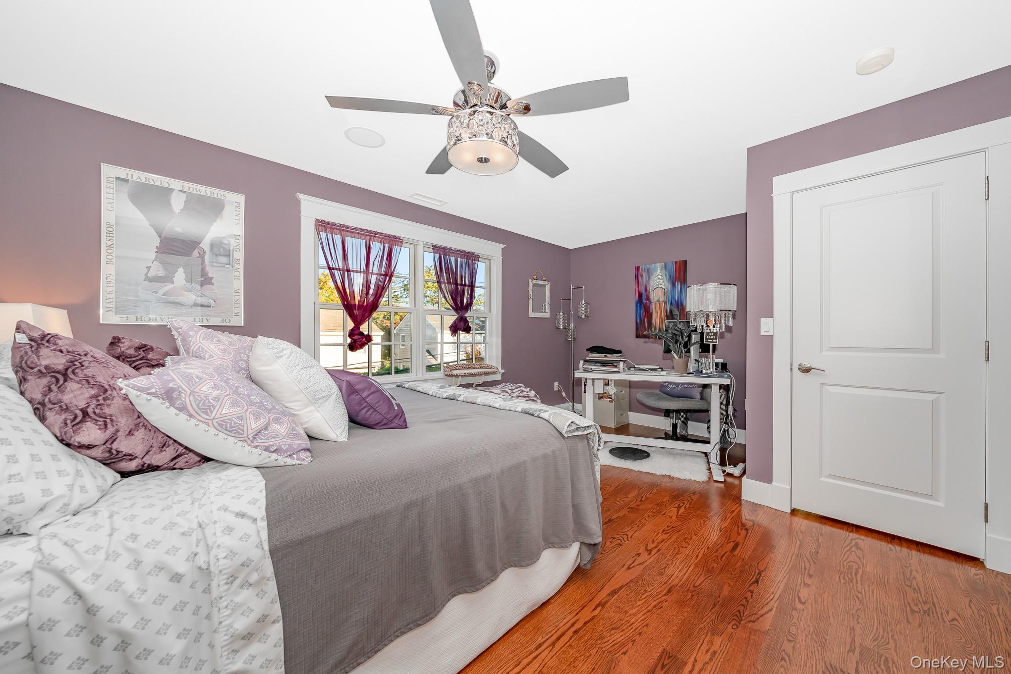 New Hyde Park, New York, 11040, United States, 4 Bedrooms Bedrooms, ,4 BathroomsBathrooms,Residential,For Sale,1976805