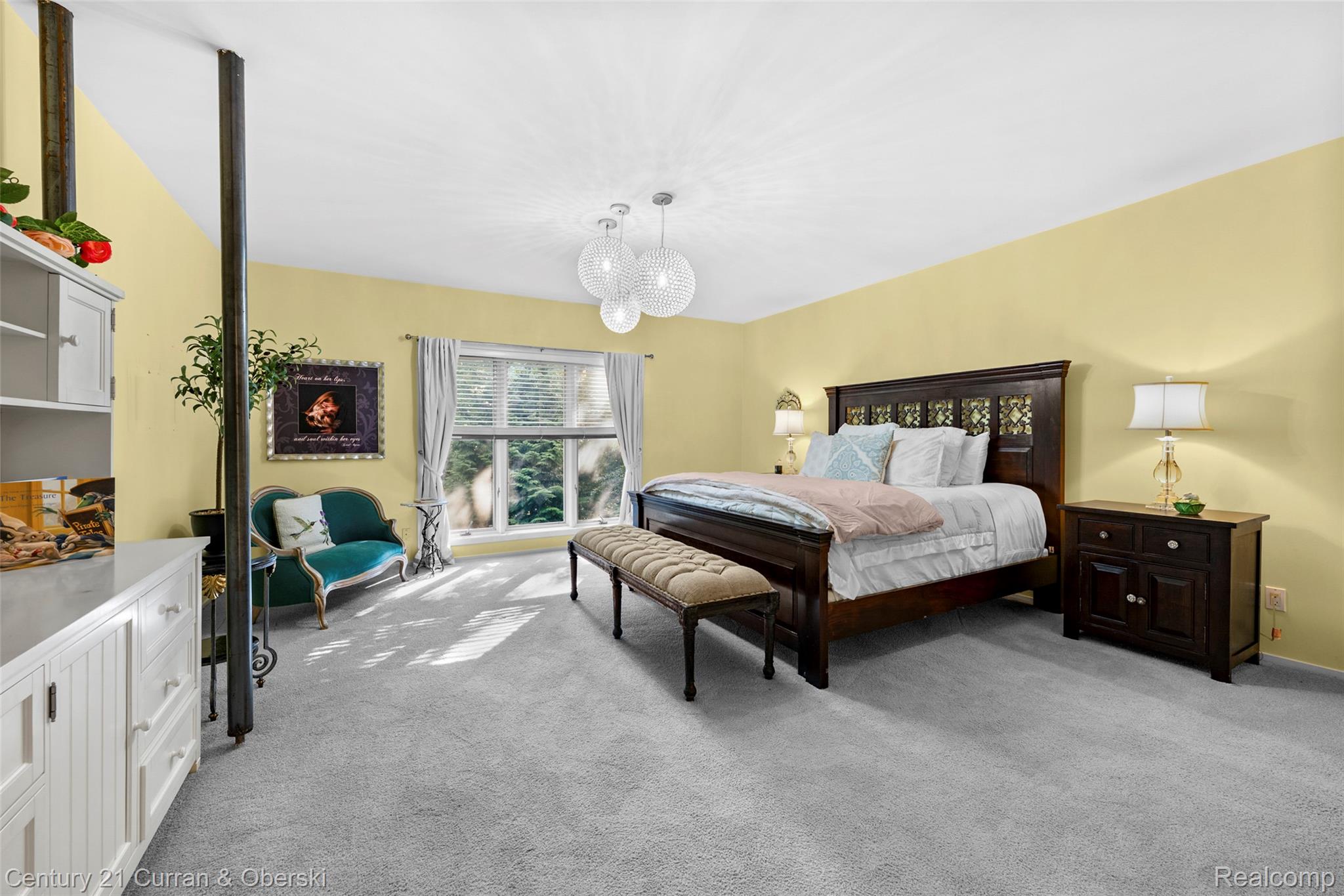 Dearborn, Michigan, 48124, United States, 4 Bedrooms Bedrooms, ,4 BathroomsBathrooms,Residential,For Sale,1983815