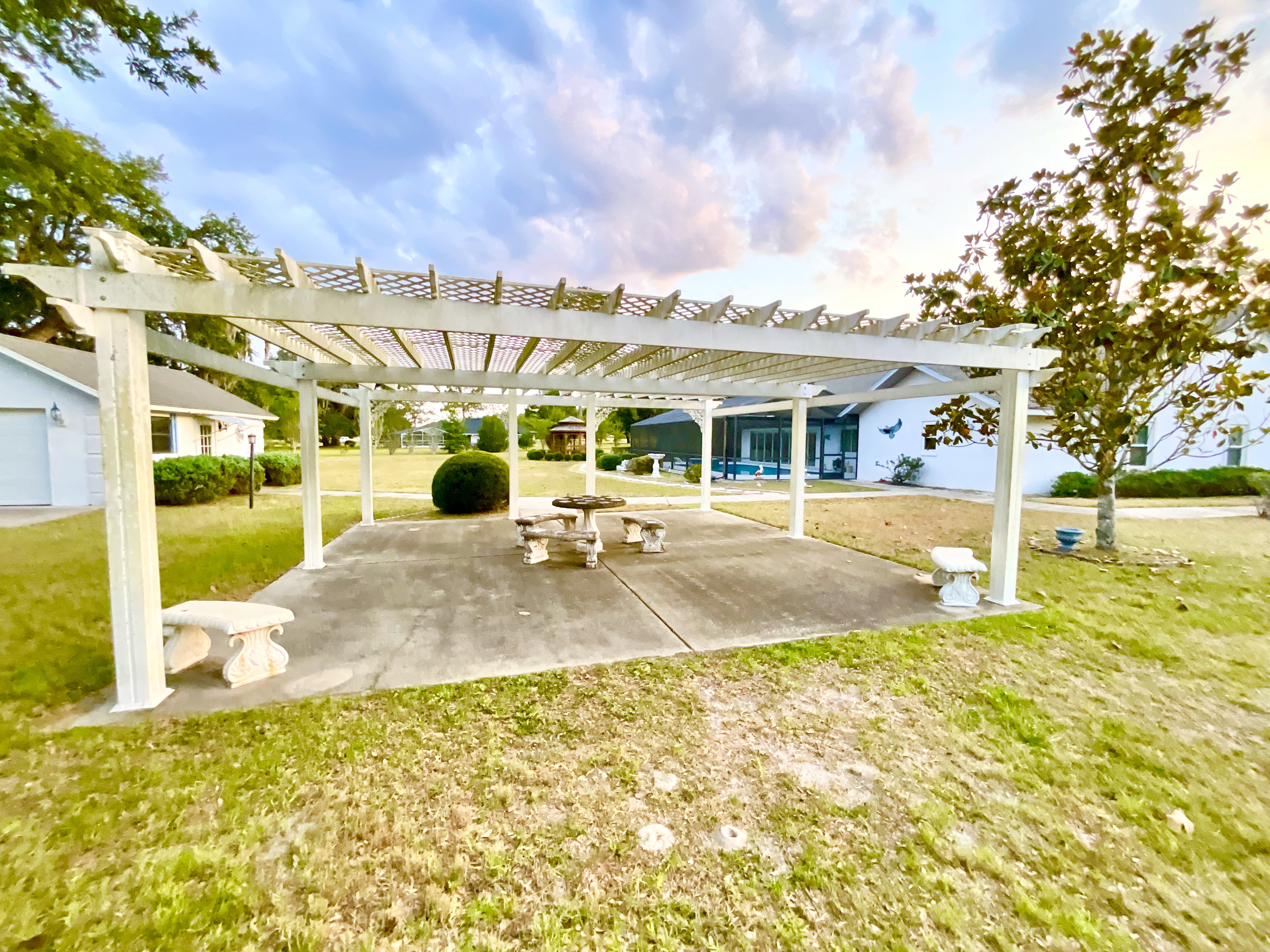 Silver Springs, Florida, 34488, United States, 4 Bedrooms Bedrooms, ,3 BathroomsBathrooms,Residential,For Sale,1981770