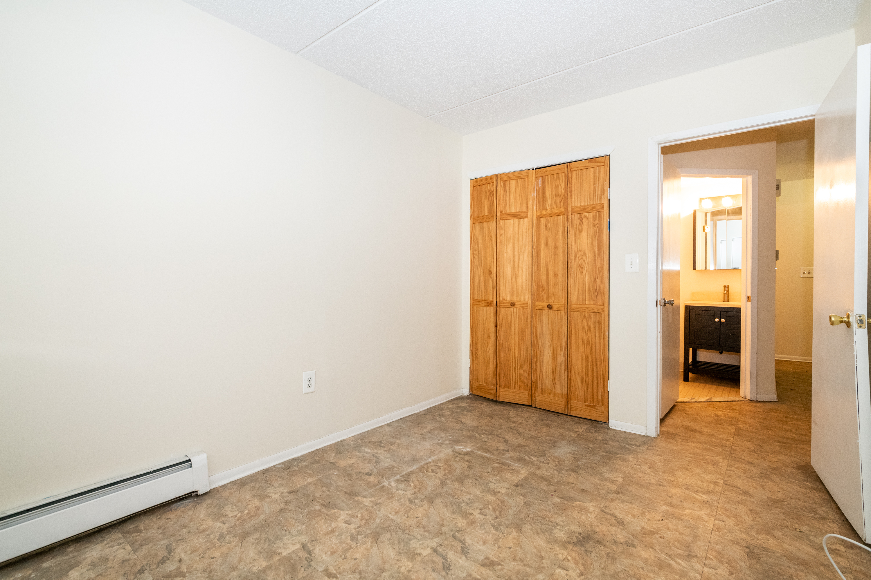 Bronx, New York, 10743, United States, 5 Bedrooms Bedrooms, ,3 BathroomsBathrooms,Residential,For Sale,1823007