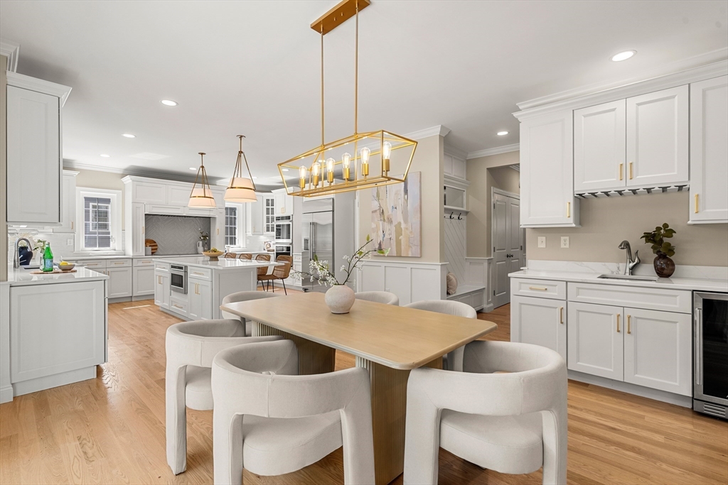 Lexington, Massachusetts, 02420, United States, 5 Bedrooms Bedrooms, ,8 BathroomsBathrooms,Residential,For Sale,1932093