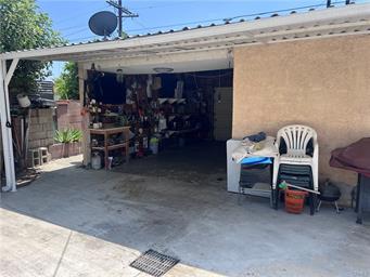 Los Angeles, California, 90002, United States, 4 Bedrooms Bedrooms, ,Residential,For Sale,1915787