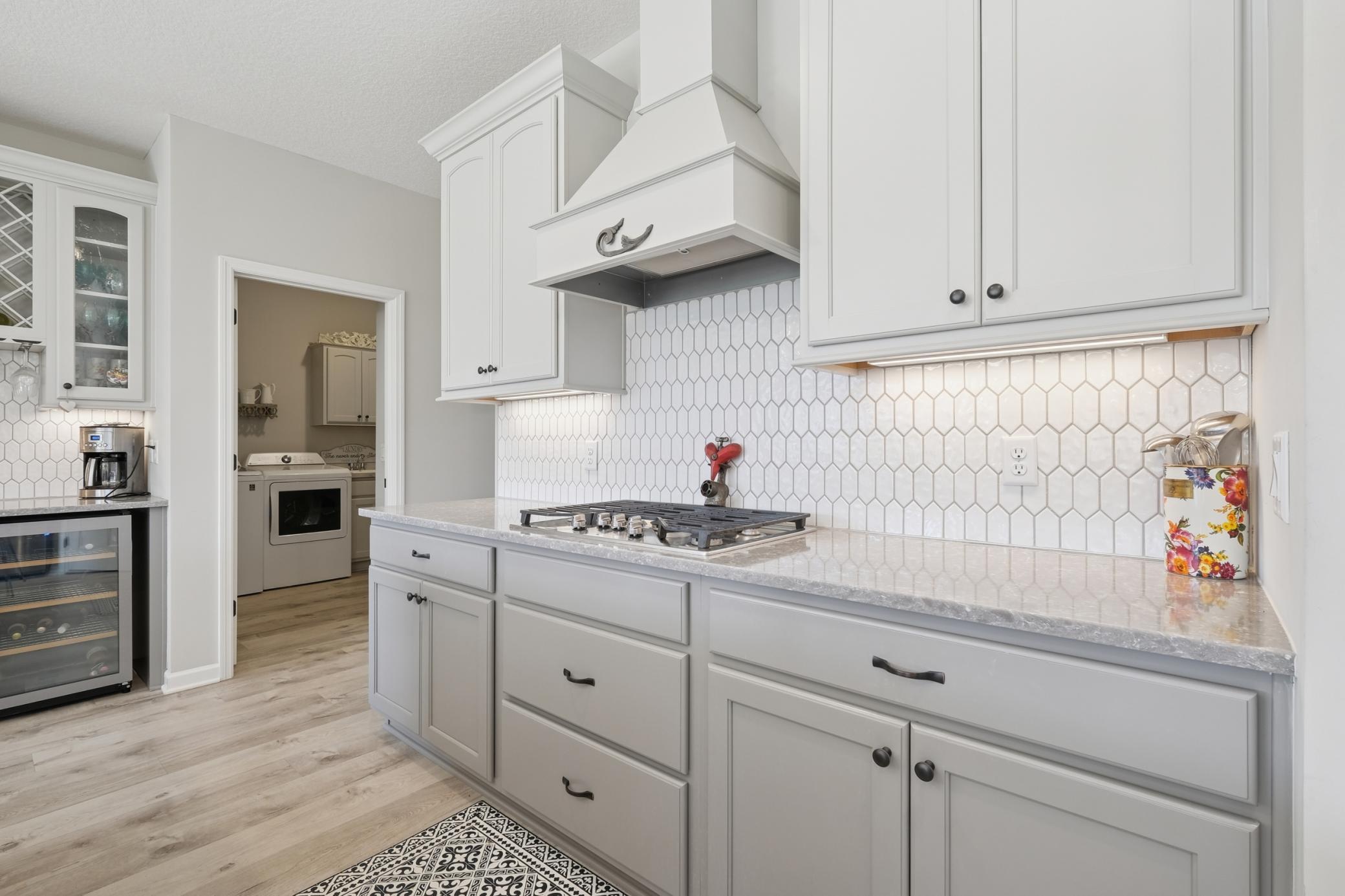 Excelsior, Minnesota, 55331, United States, 2 Bedrooms Bedrooms, ,1 BathroomBathrooms,Residential,For Sale,1988281