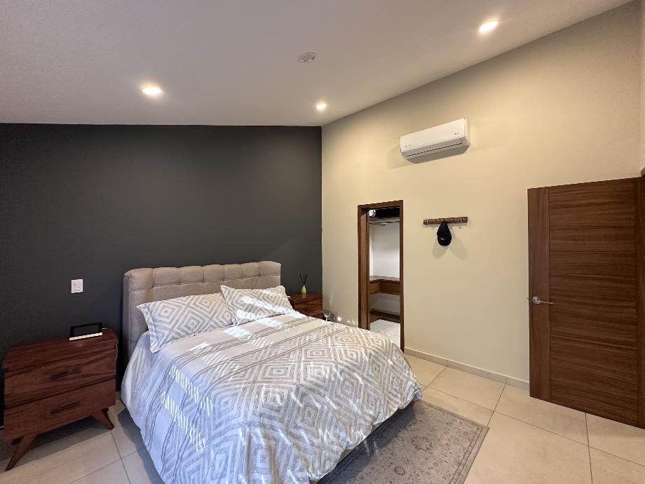 Naciones Unidas, Zapopan, Jalisco, 45117, Mexico, 4 Bedrooms Bedrooms, ,4 BathroomsBathrooms,Residential,For Sale,Naciones Unidas,1646412