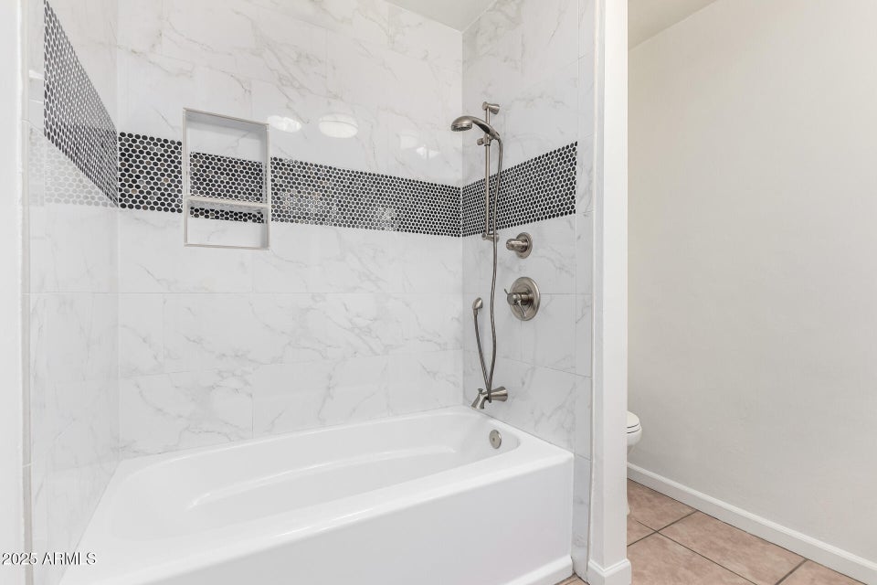 Mesa, Arizona, 85203, United States, 4 Bedrooms Bedrooms, ,3 BathroomsBathrooms,Residential,For Sale,2001471