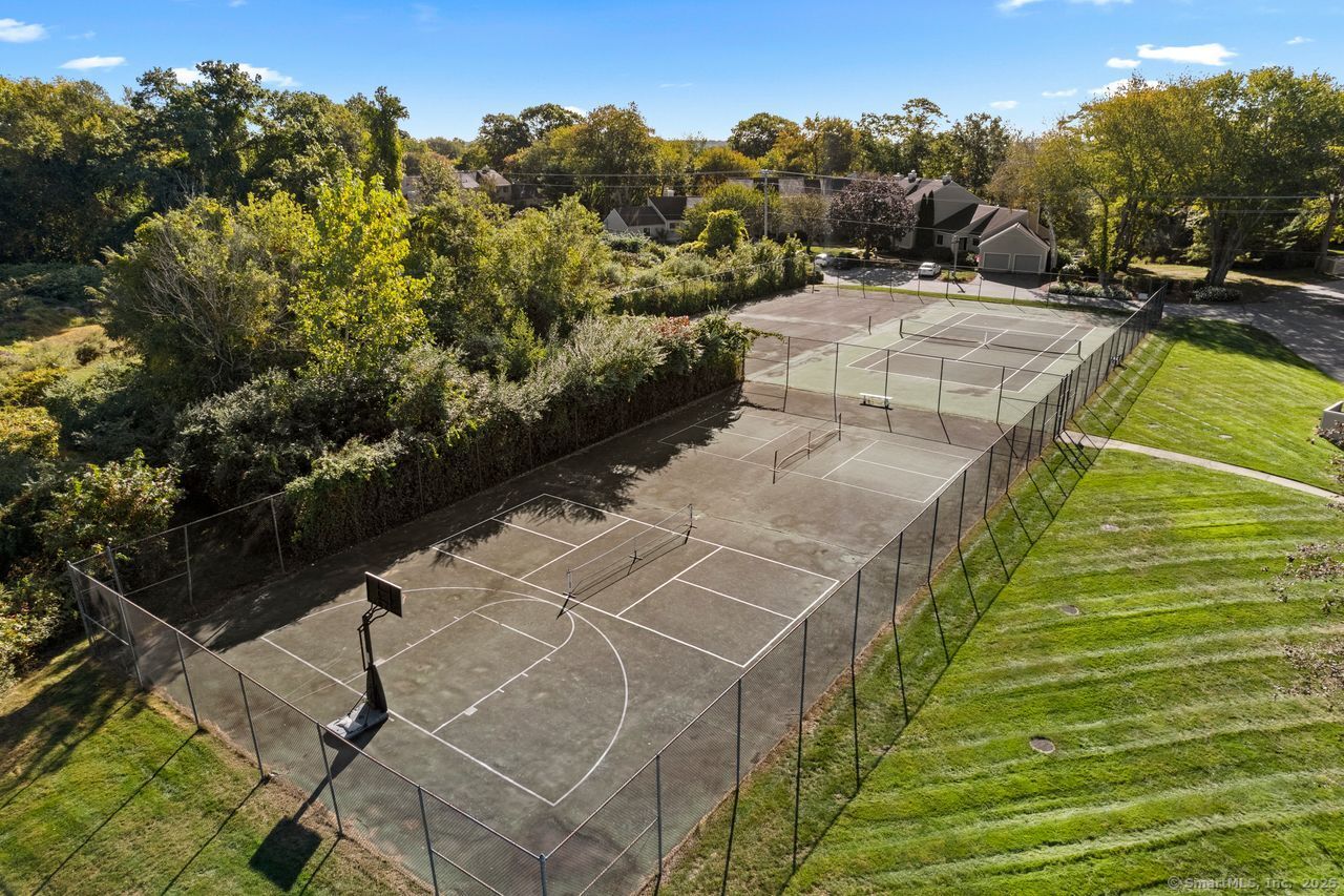 Old Saybrook, Connecticut, 06475, United States, 2 Bedrooms Bedrooms, ,2 BathroomsBathrooms,Residential,For Sale,1957011