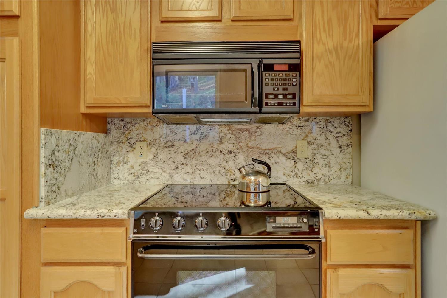 Penn Valley, California, 95946, United States, 3 Bedrooms Bedrooms, ,3 BathroomsBathrooms,Residential,For Sale,2000510