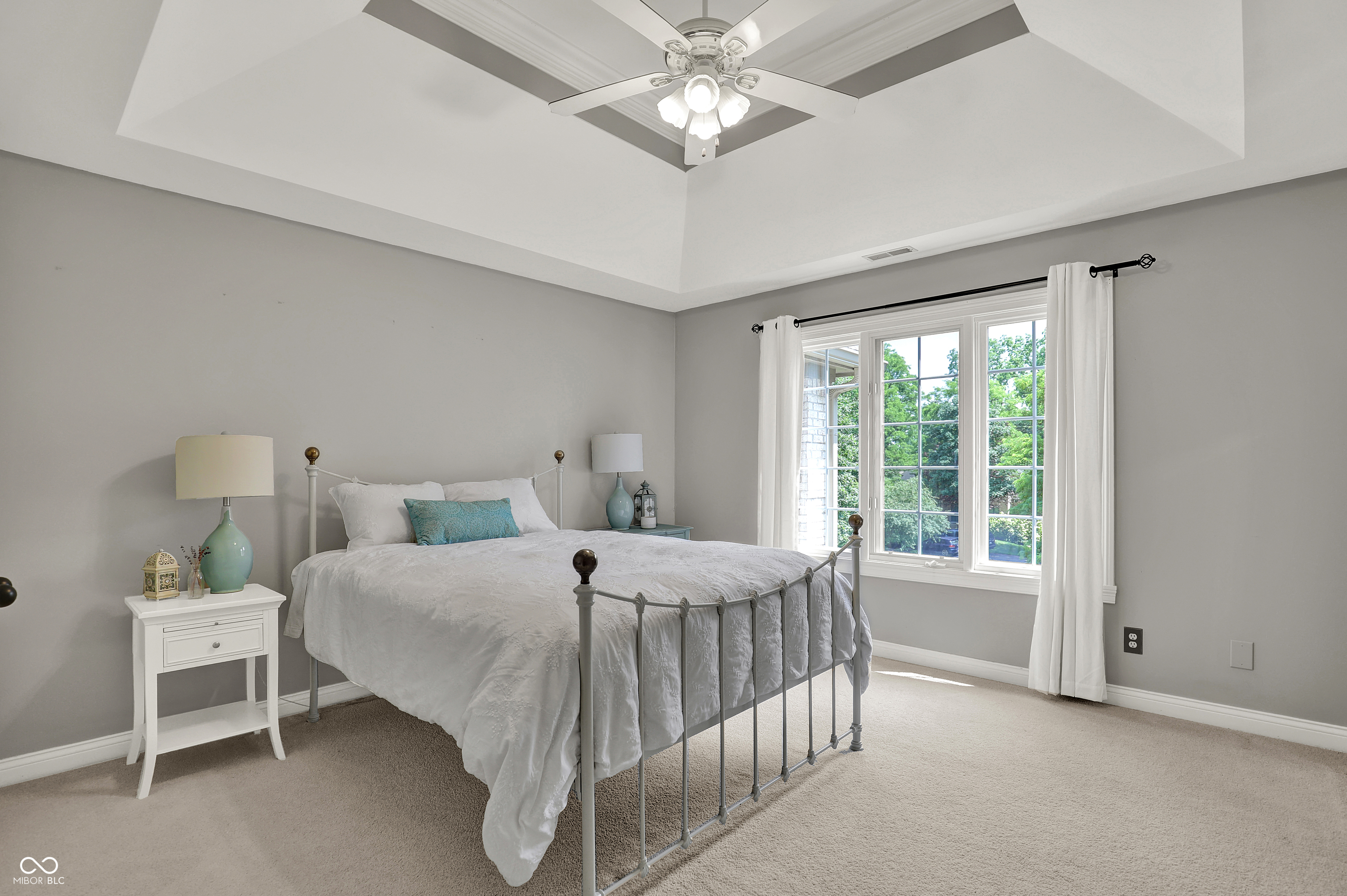 Zionsville, Indiana, 46077, United States, 5 Bedrooms Bedrooms, ,5 BathroomsBathrooms,Residential,For Sale,1978641