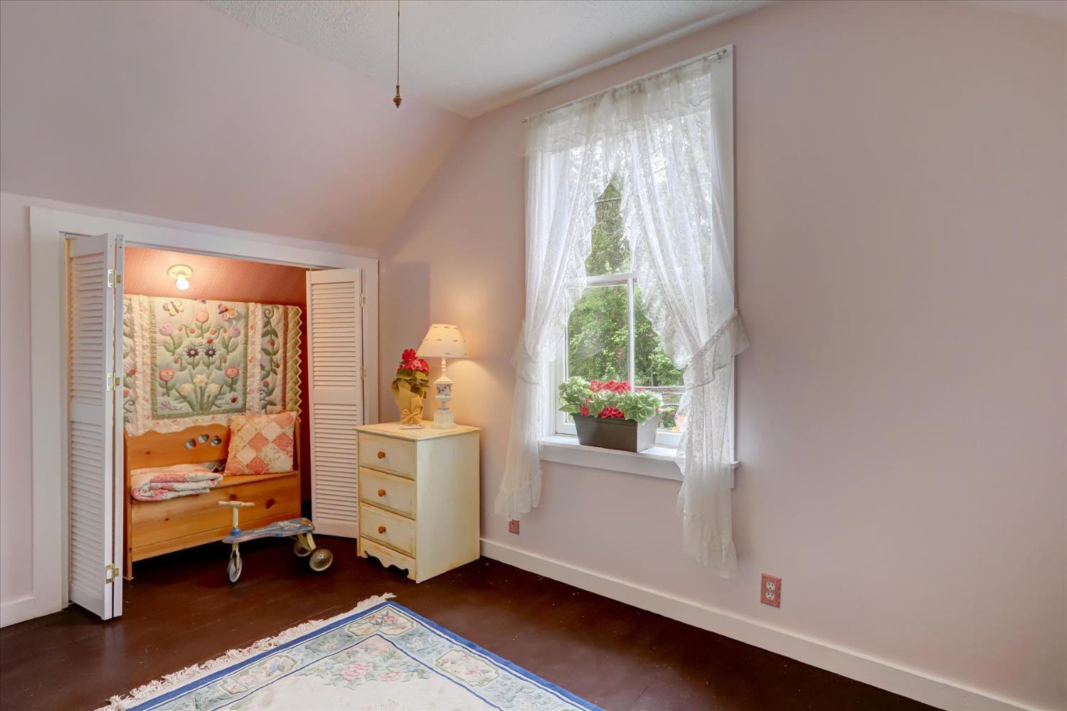 Nevada City, California, 95959, United States, 4 Bedrooms Bedrooms, ,2 BathroomsBathrooms,Residential,For Sale,1983992