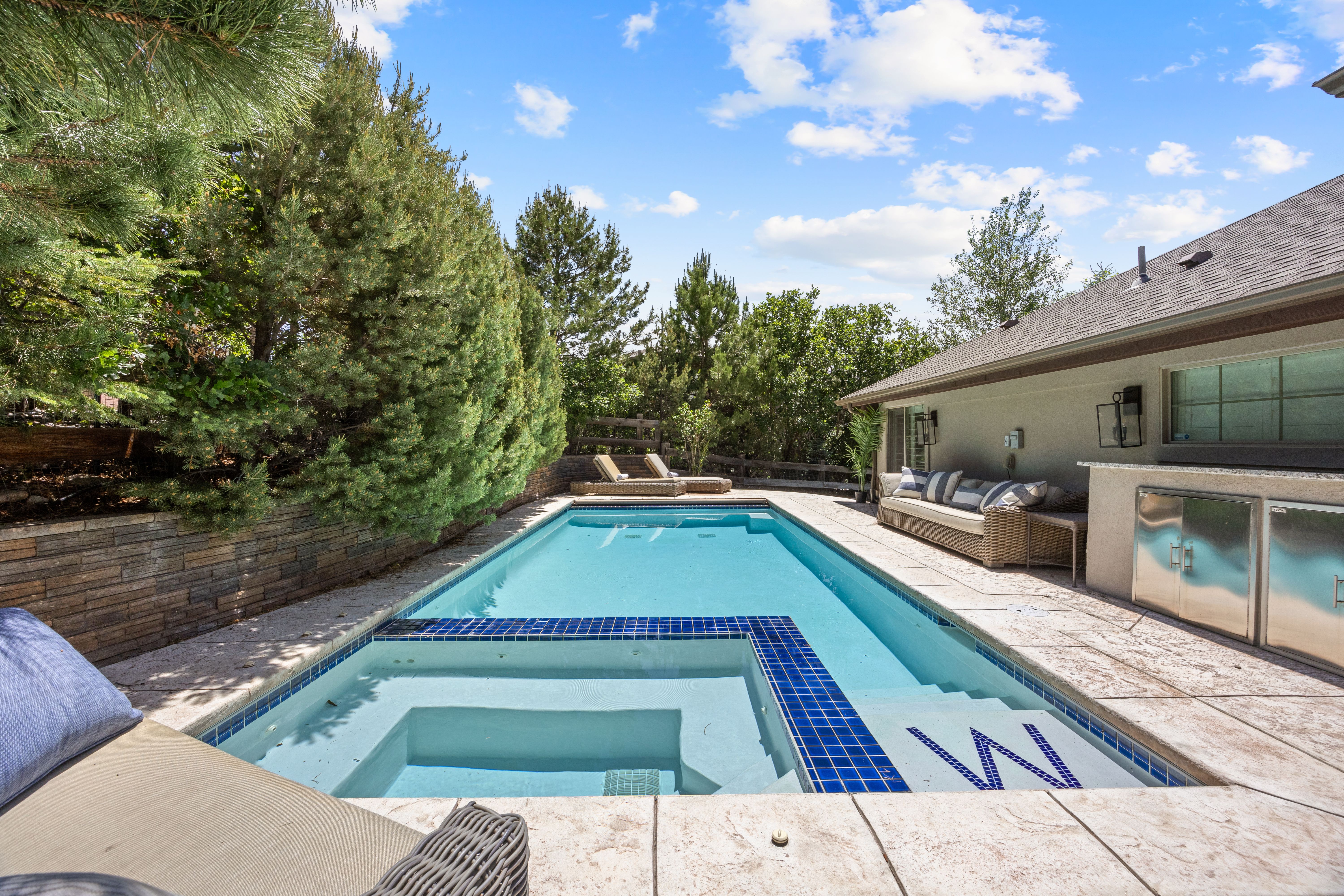  Outdoor Oasis Delivers an Unparalleled Lifestyle - 物件實景