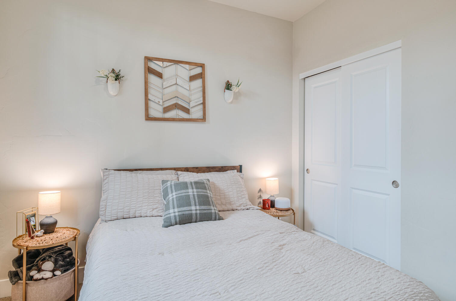 Bend, Oregon, 97703, United States, 3 Bedrooms Bedrooms, ,2 BathroomsBathrooms,Residential,For Sale,2005766