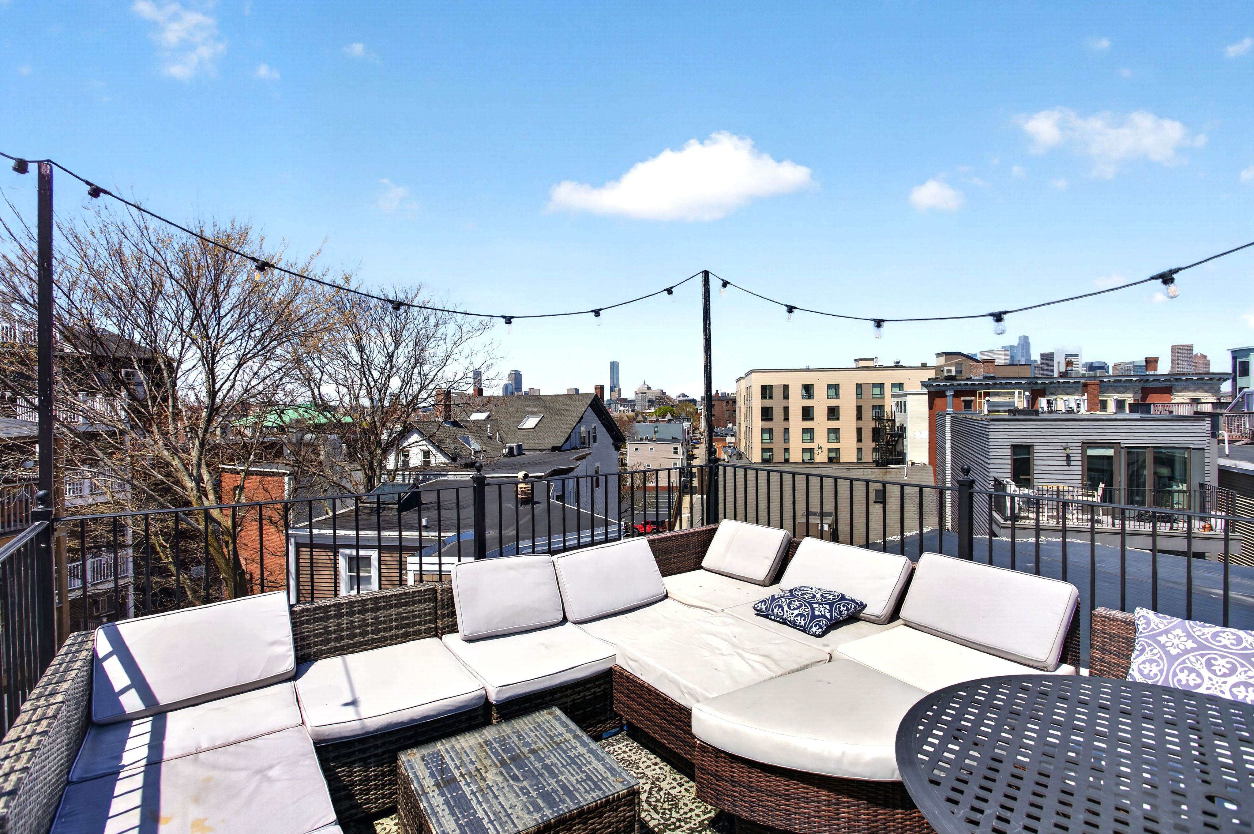  349 Silver Street, Unit 3, Boston, MA, 02127 - 物件實景